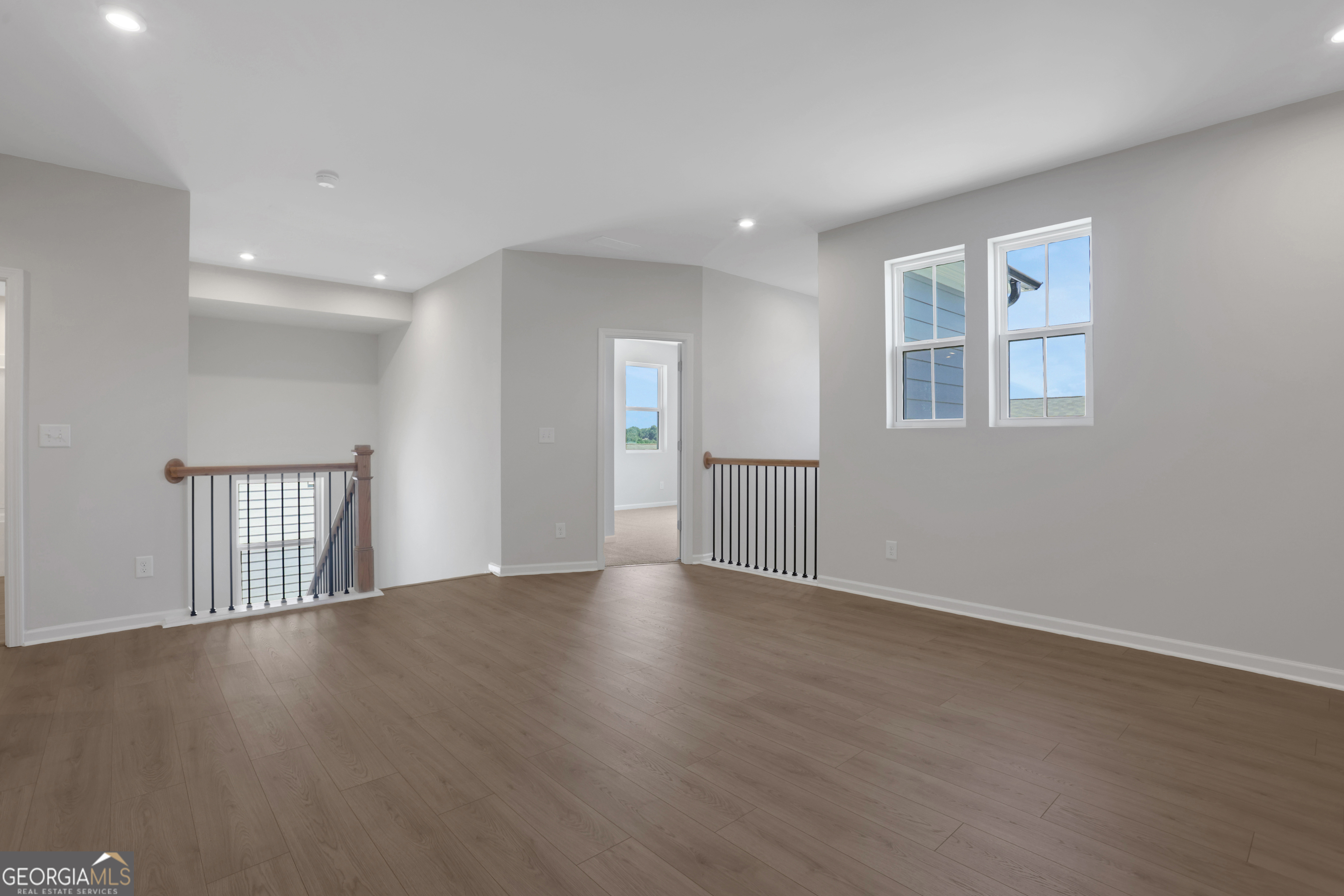 155 Henley Street # 61 Property Photo 39