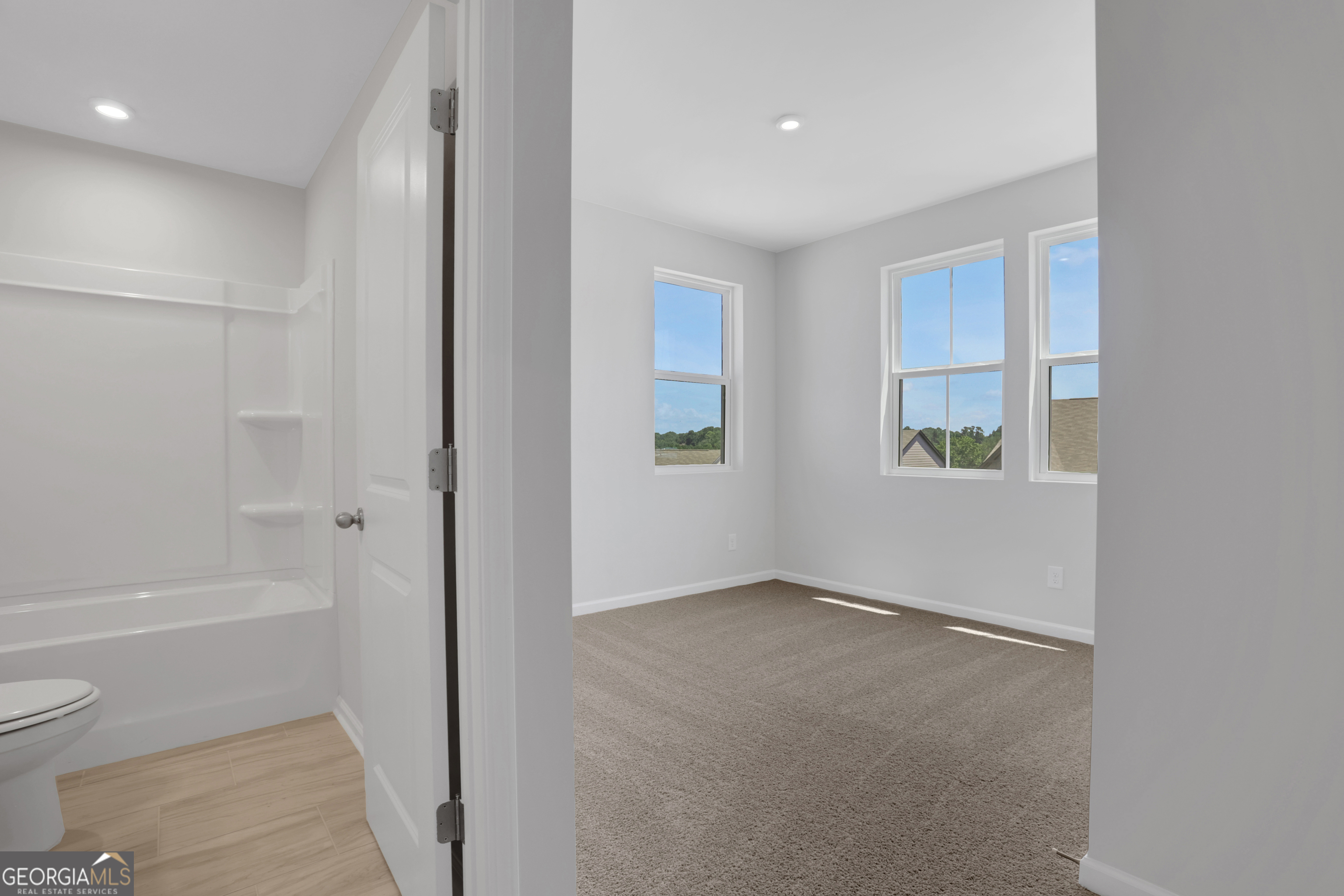 155 Henley Street # 61 Property Photo 40