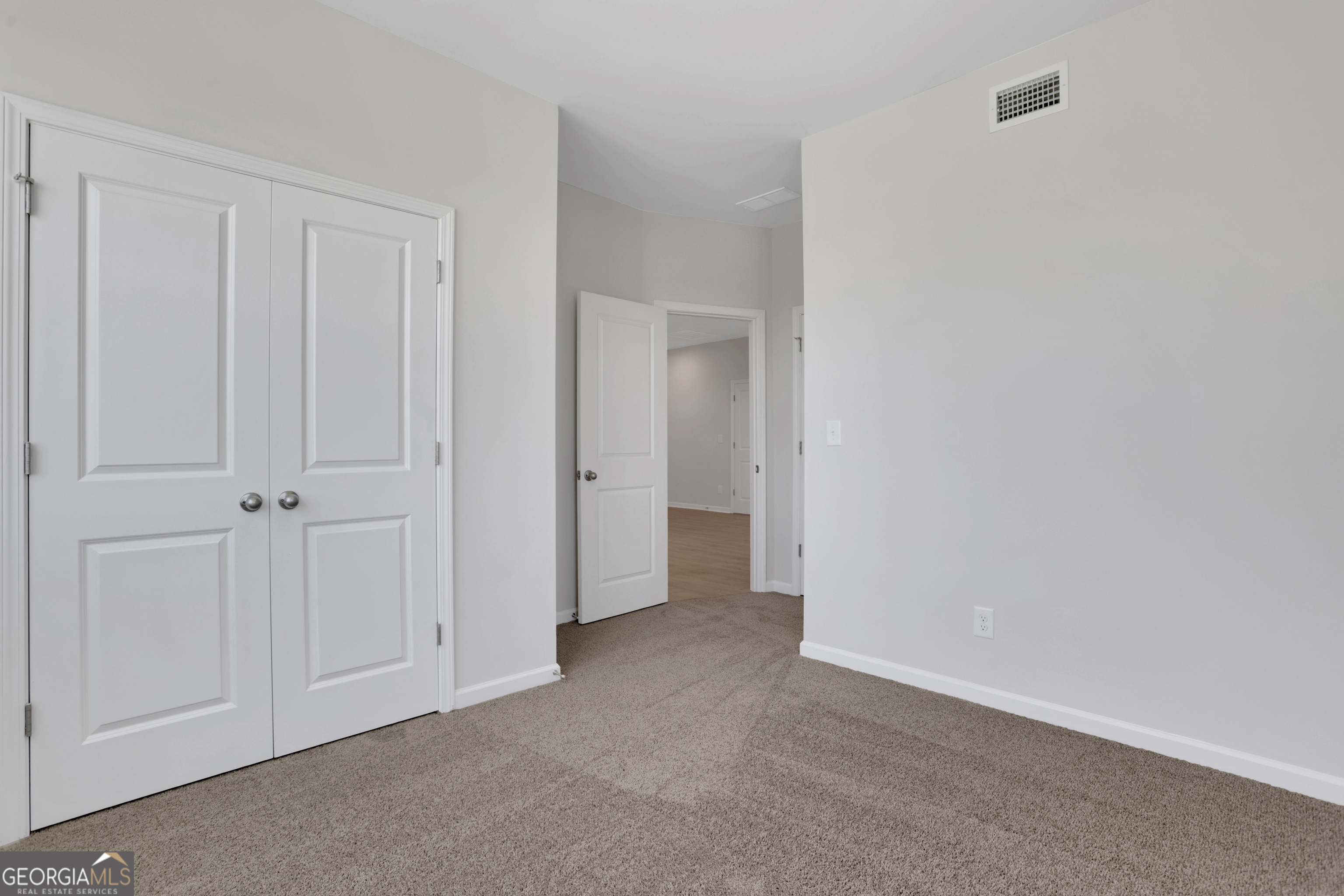 155 Henley Street # 61 Property Photo 42