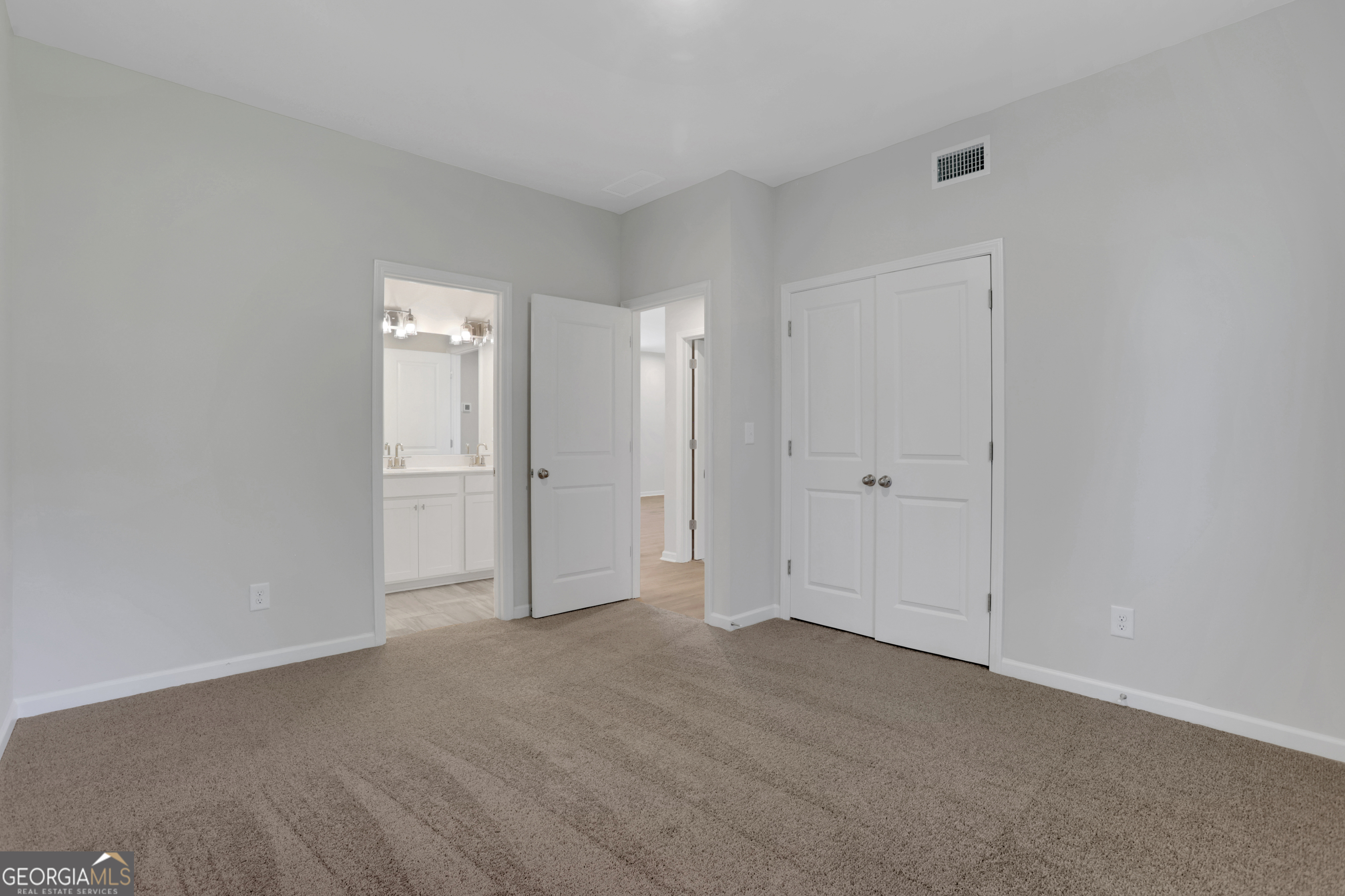 155 Henley Street # 61 Property Photo 47