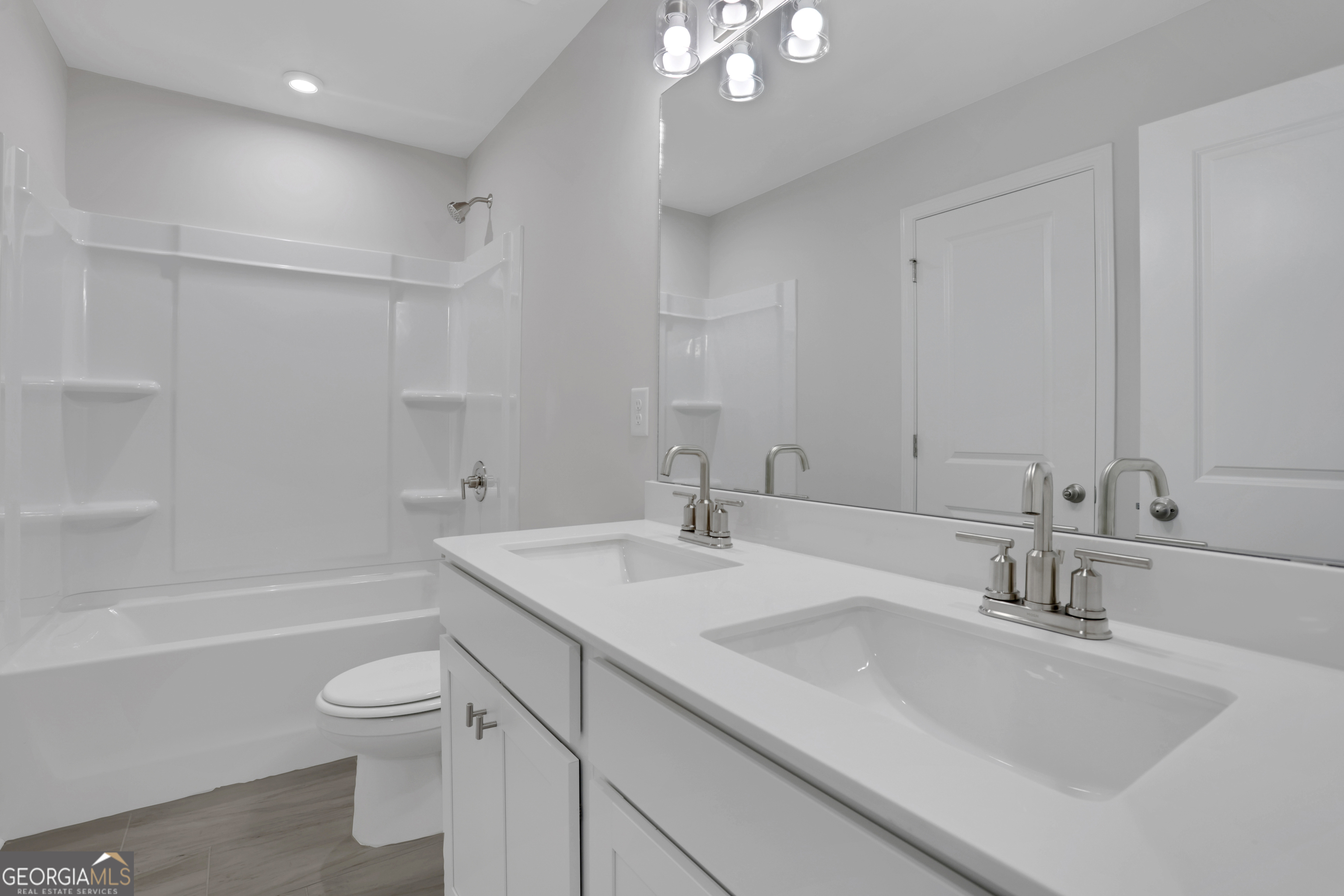 155 Henley Street # 61 Property Photo 48