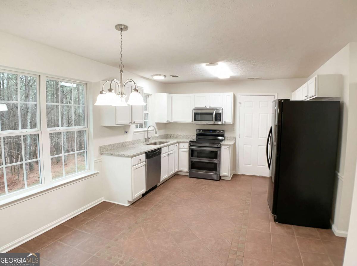 1426 River Falls View Property Photo 7