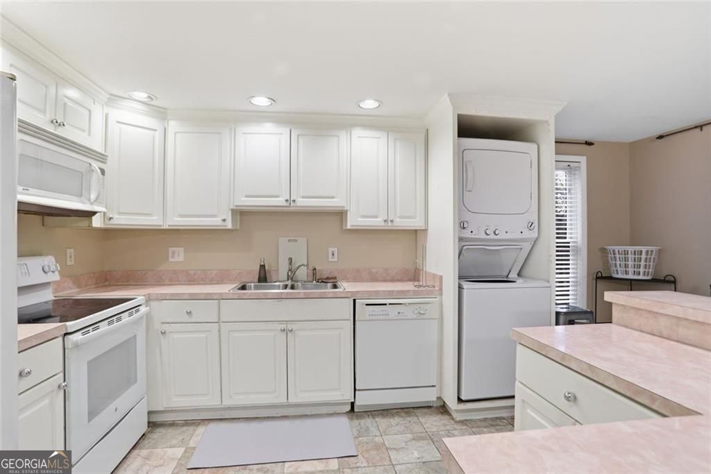 632 Grande View Property Photo 39