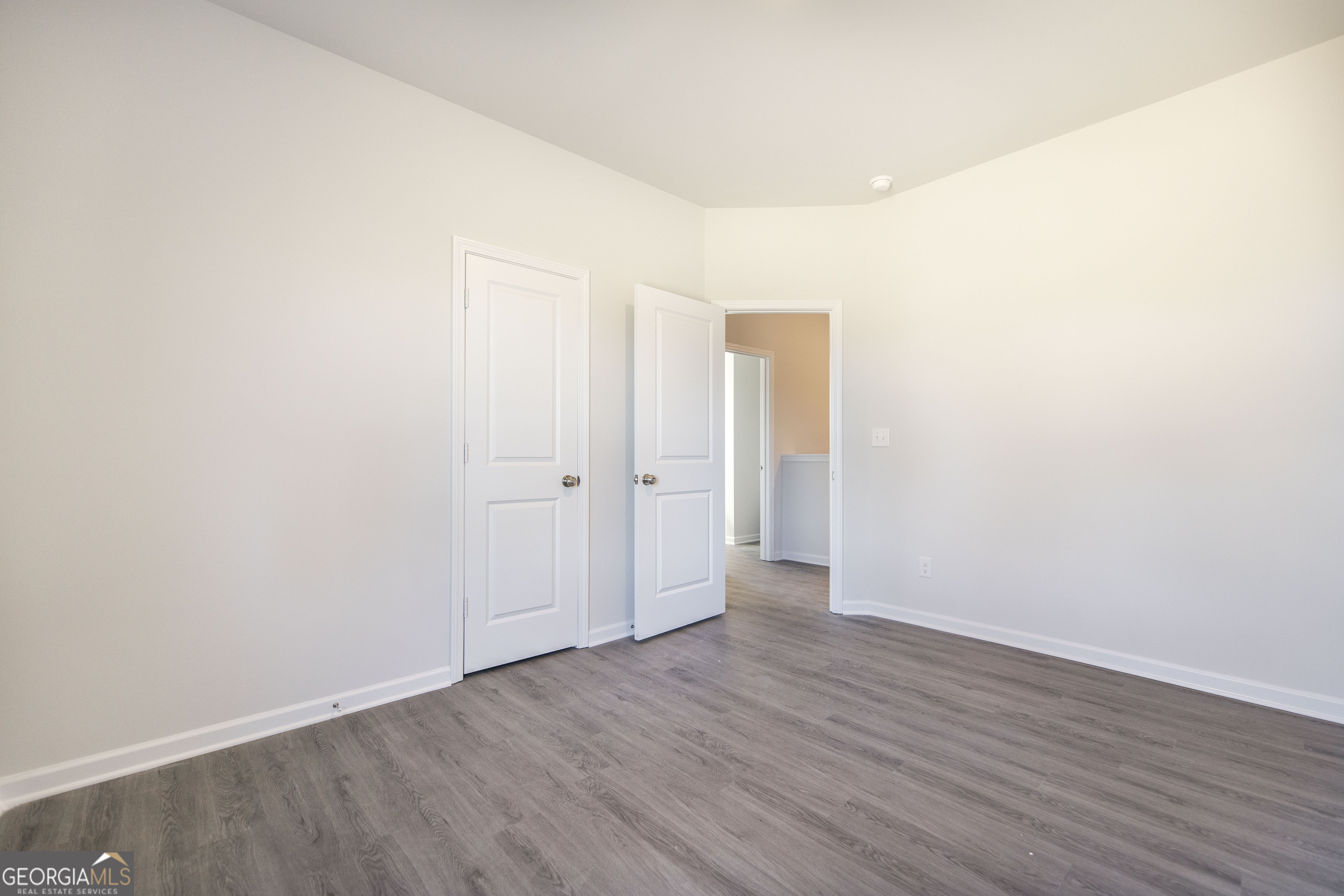 504 Georgian Walk Property Photo 14
