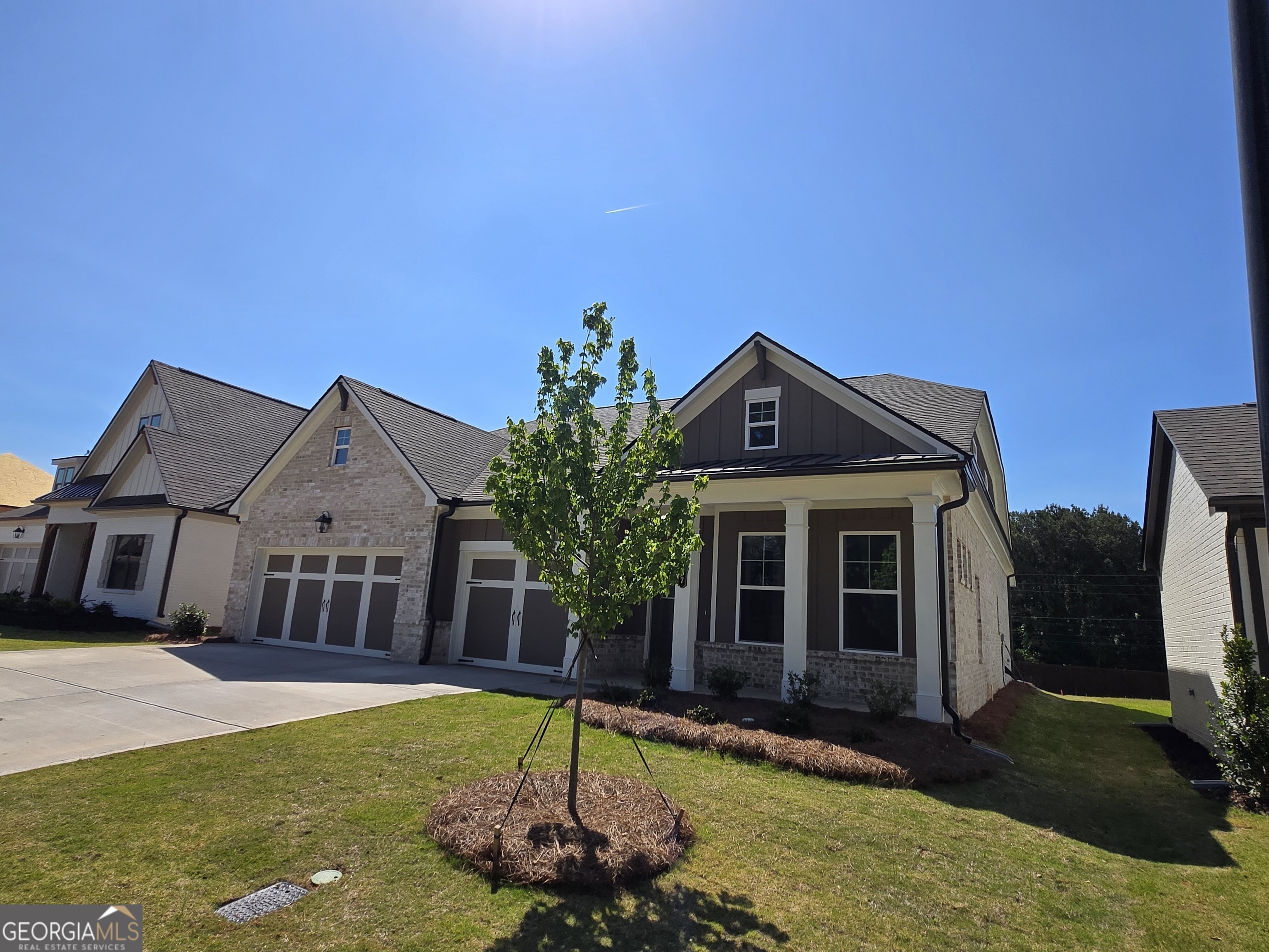 2427 Enchanted Sky Way Property Photo 2