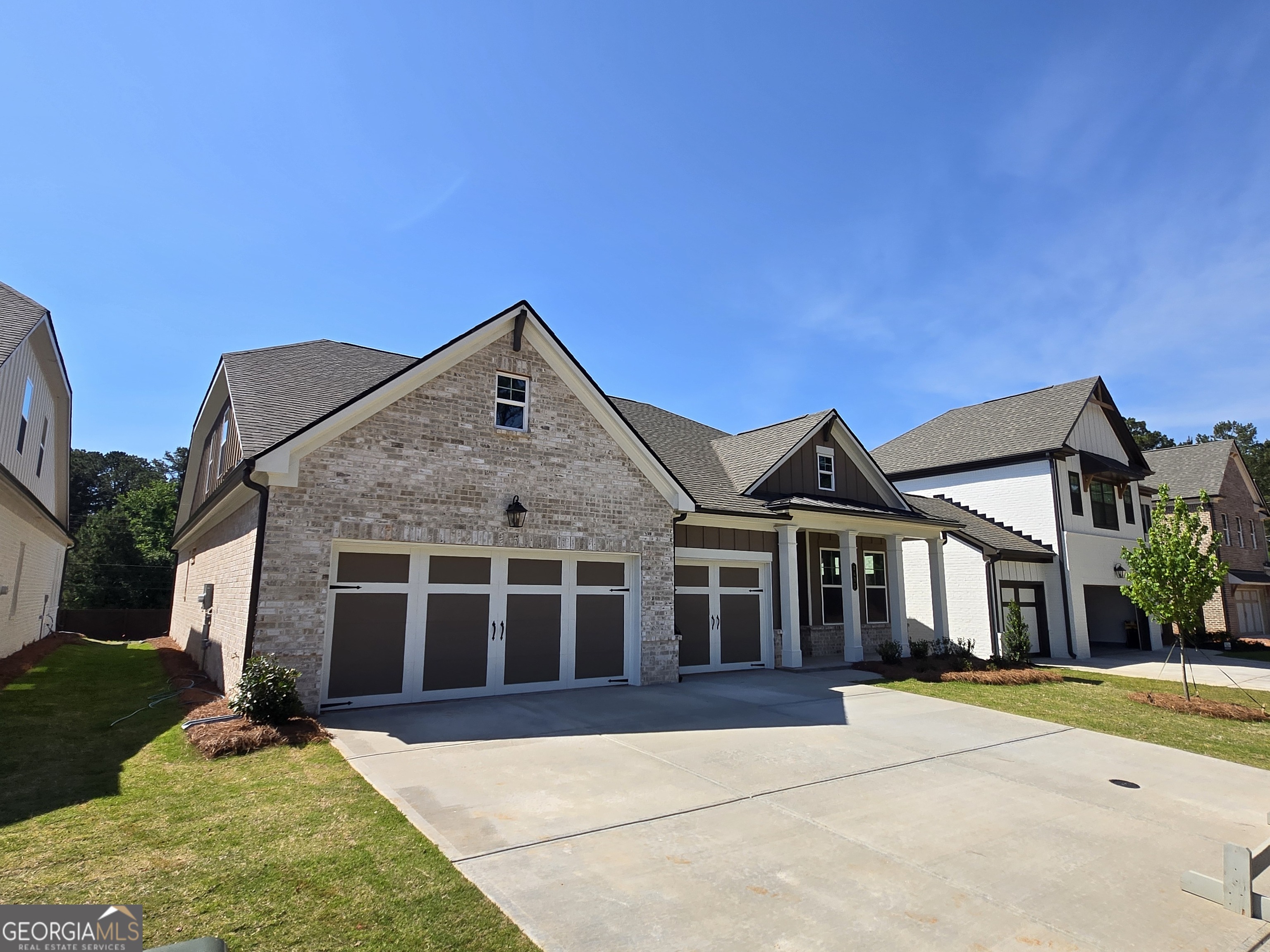 2427 Enchanted Sky Way Property Photo 3