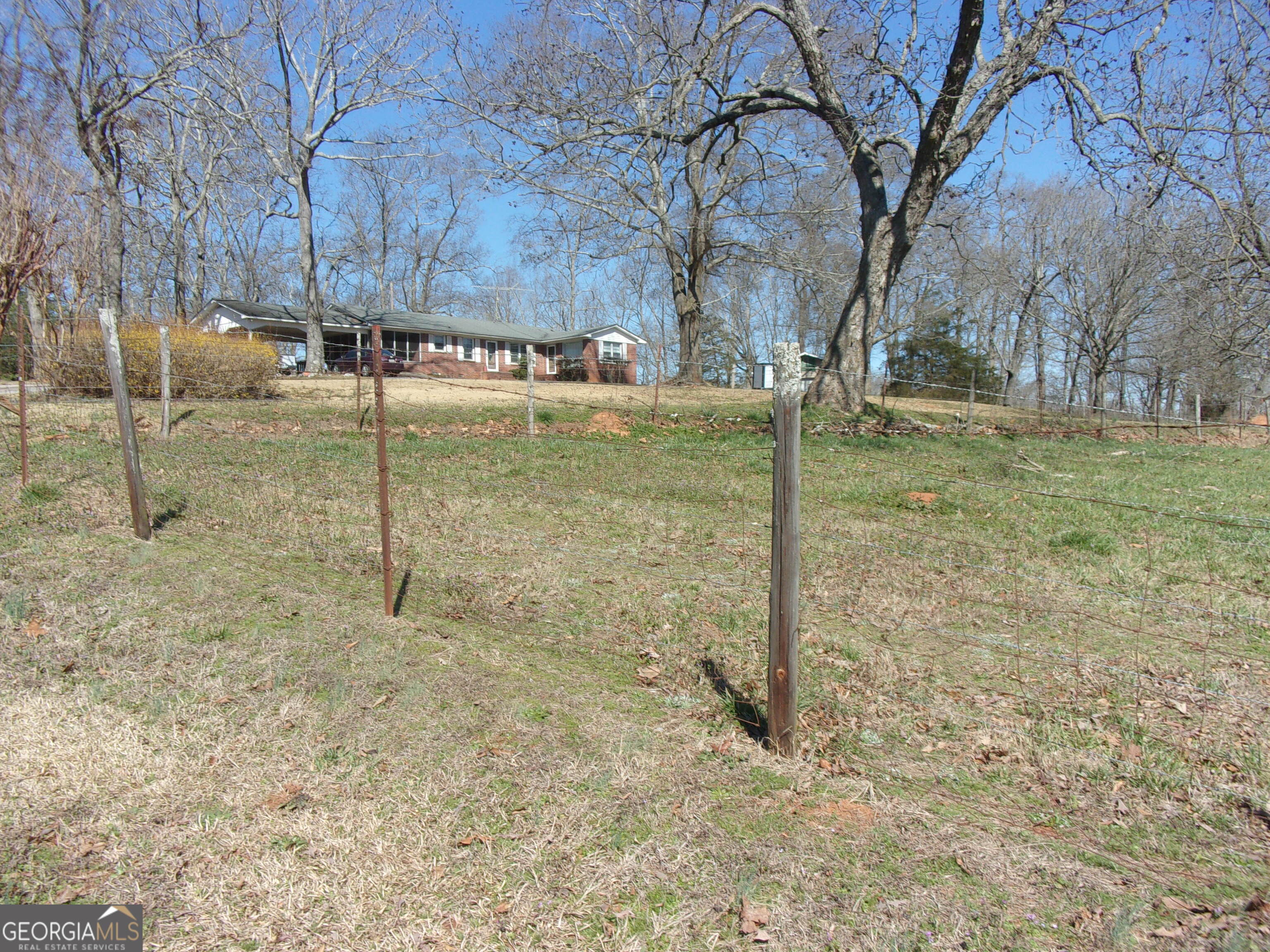 6615 Hwy 174 Property Photo 1