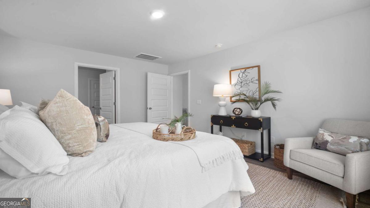 209 Birdsill Street Property Photo 15