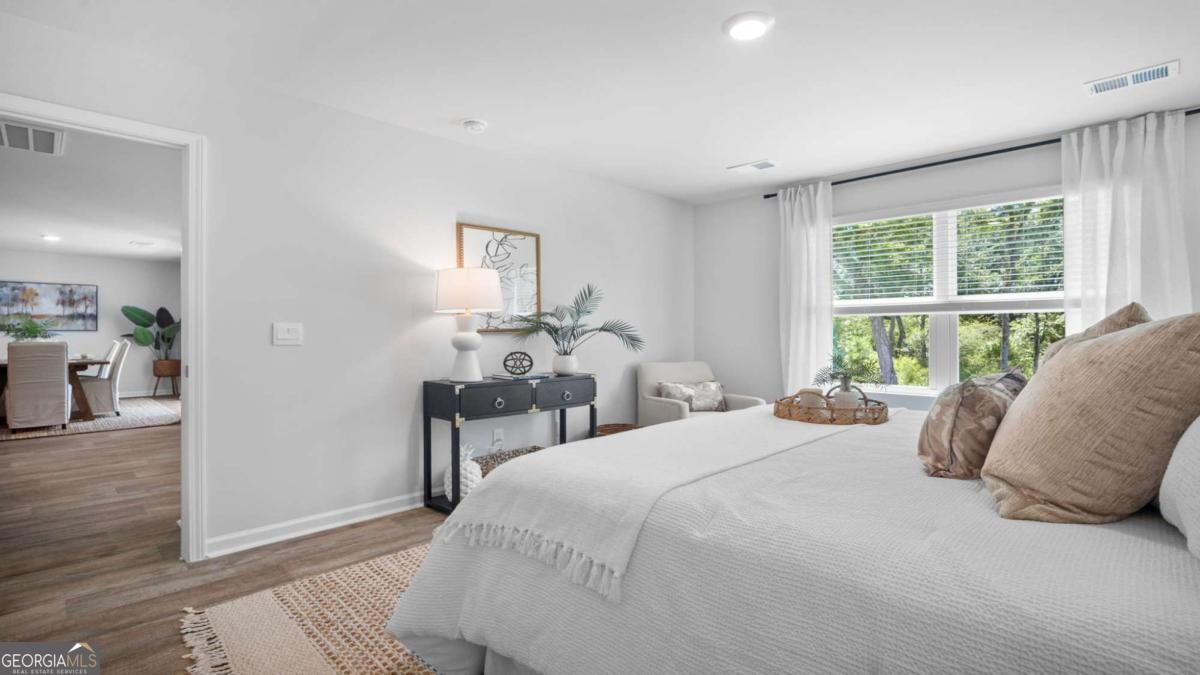 209 Birdsill Street Property Photo 16
