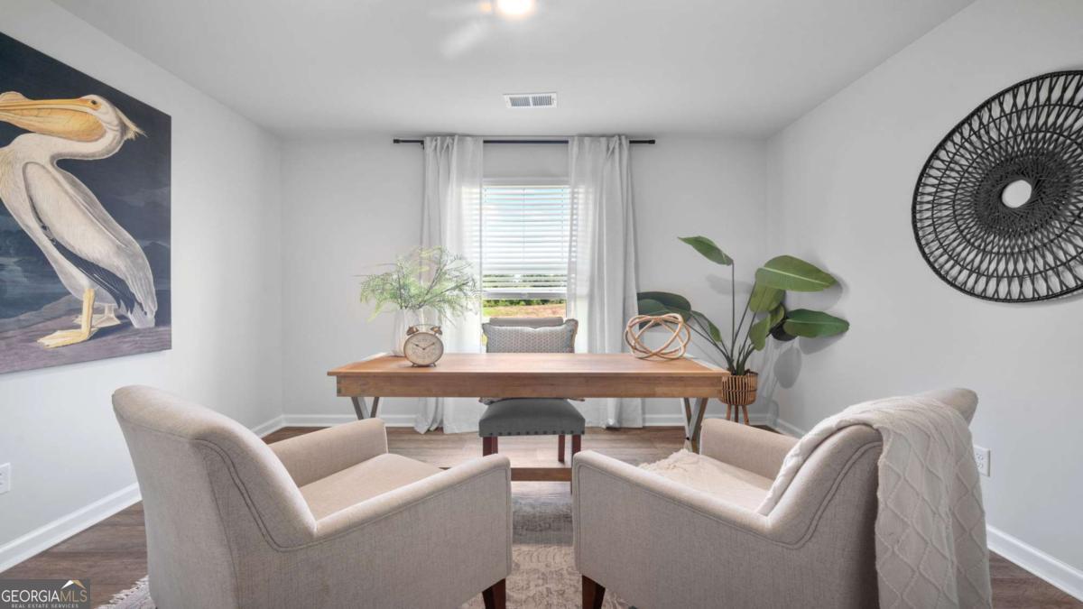 209 Birdsill Street Property Photo 25