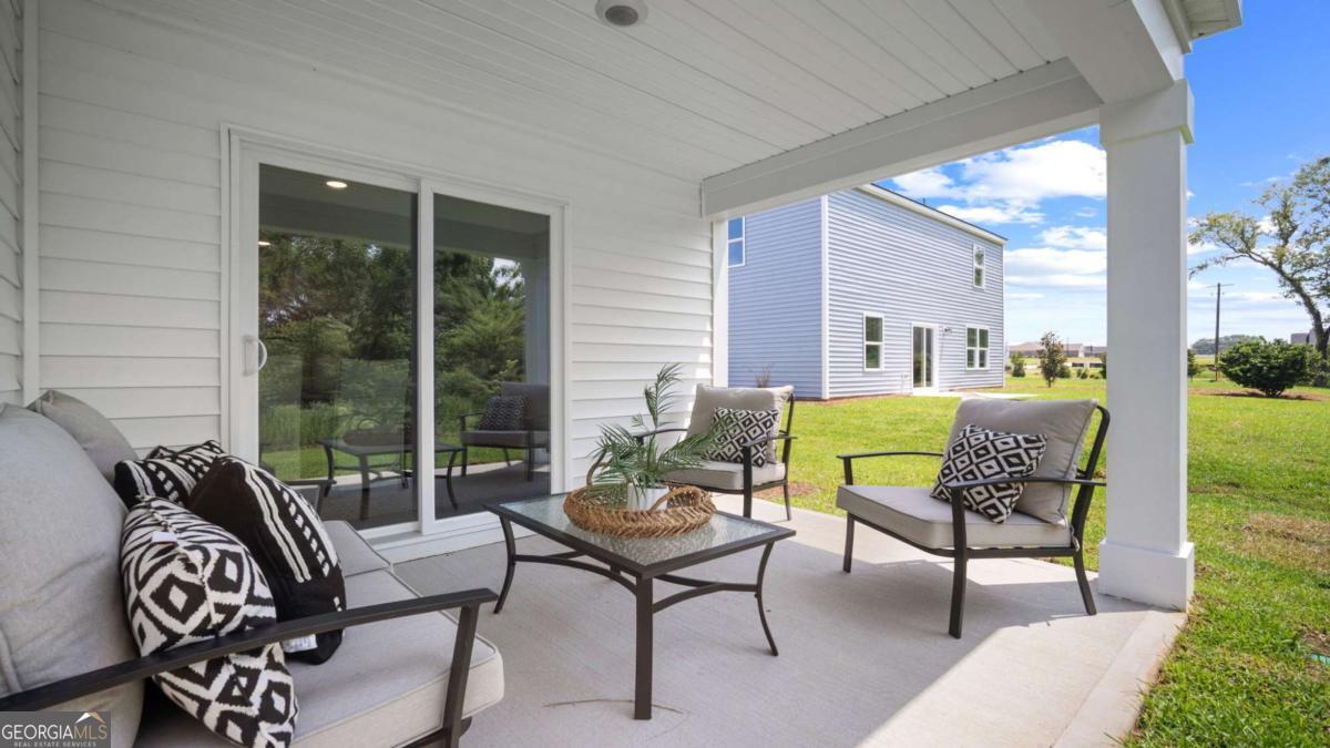 209 Birdsill Street Property Photo 28