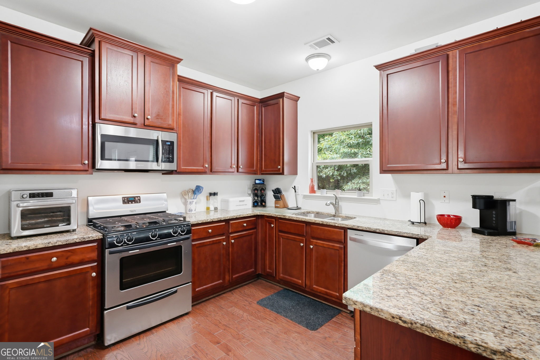 246 Manous Way Property Photo 4