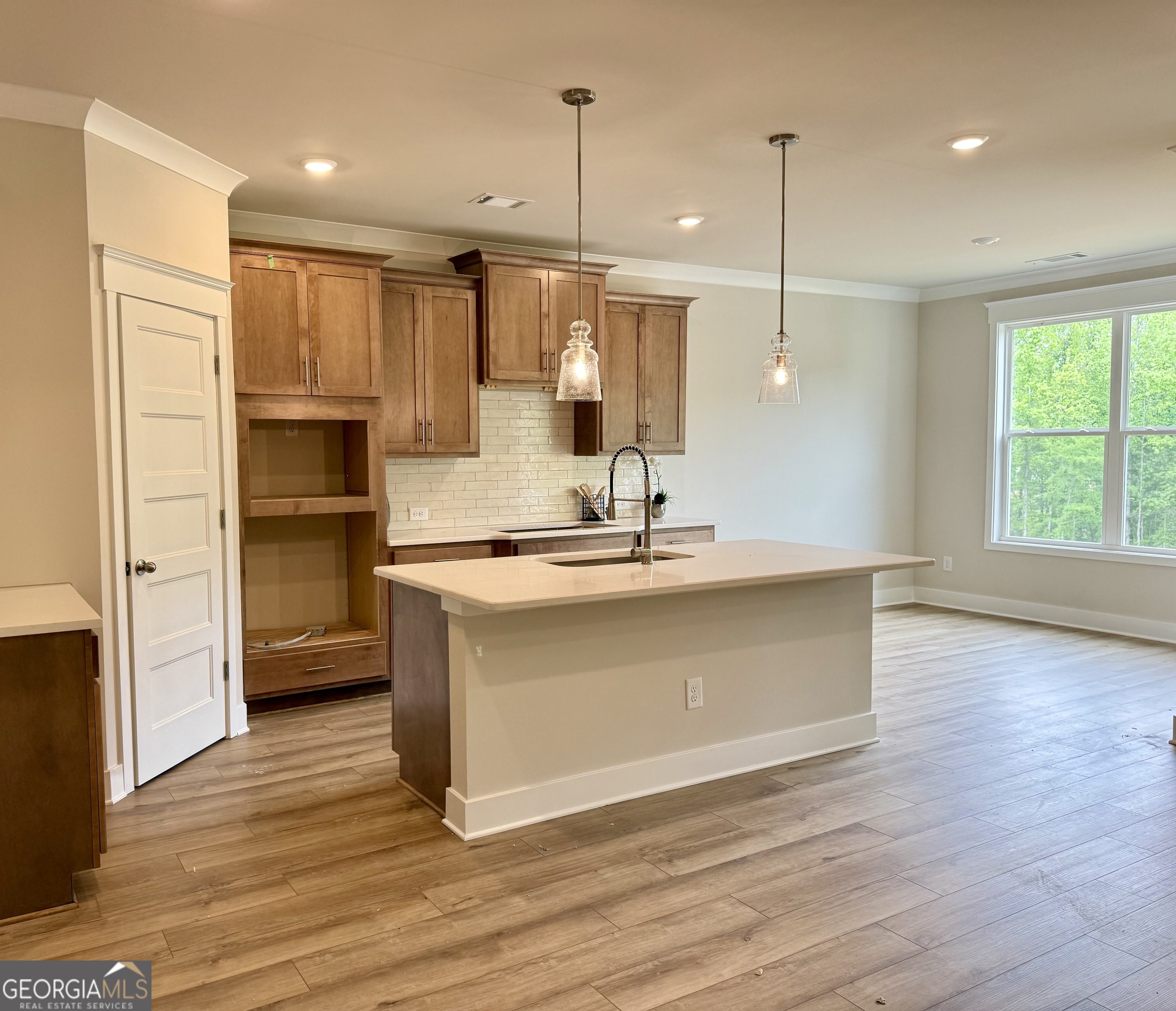 5503 Tullis Drive Property Photo 8