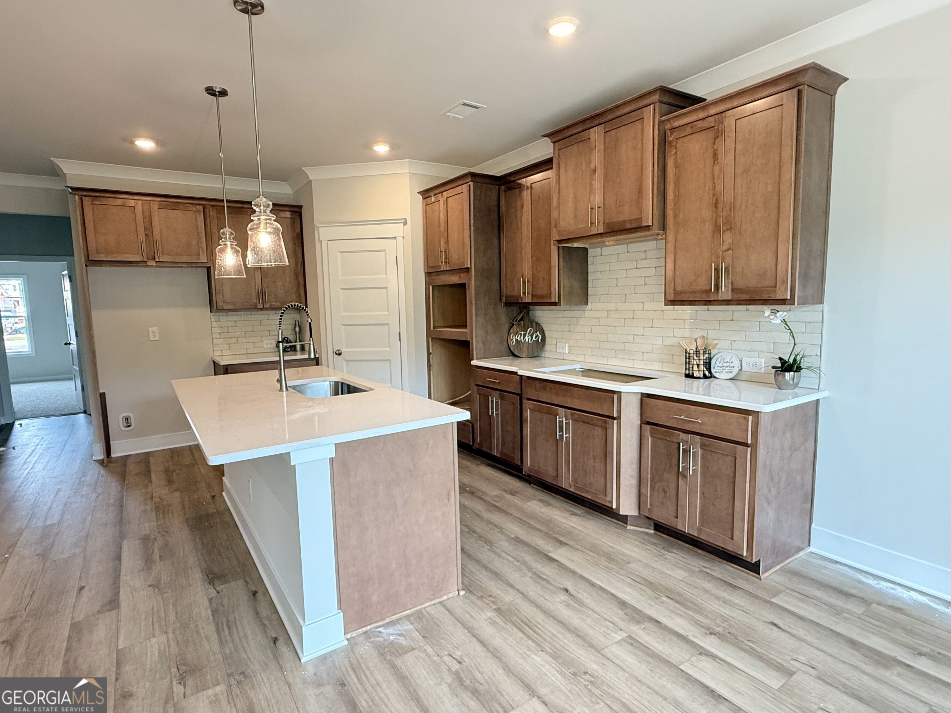 5503 Tullis Drive Property Photo 10