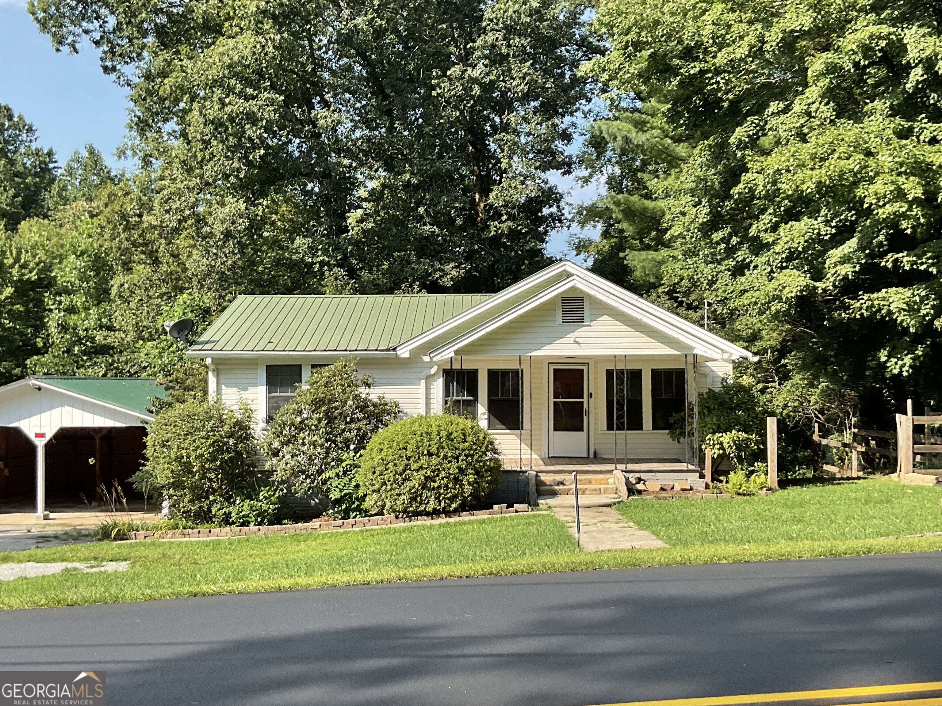 7219 Highway 76 W Property Photo 1