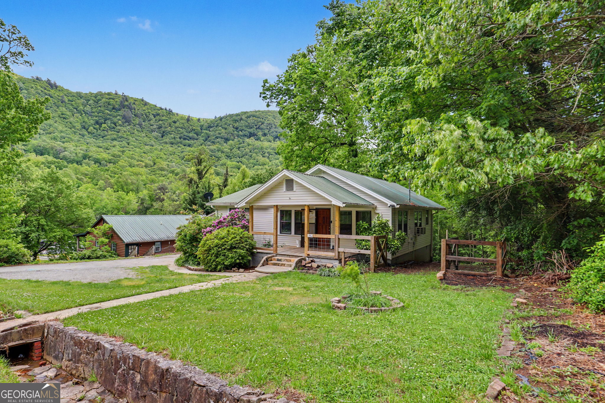 7219 Highway 76 W Property Photo 2