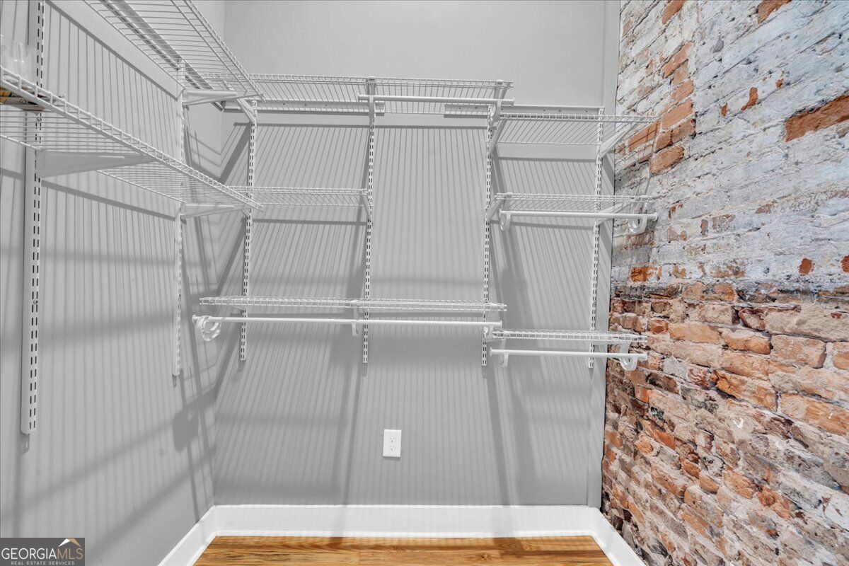 565 Poplar Street Property Photo 19