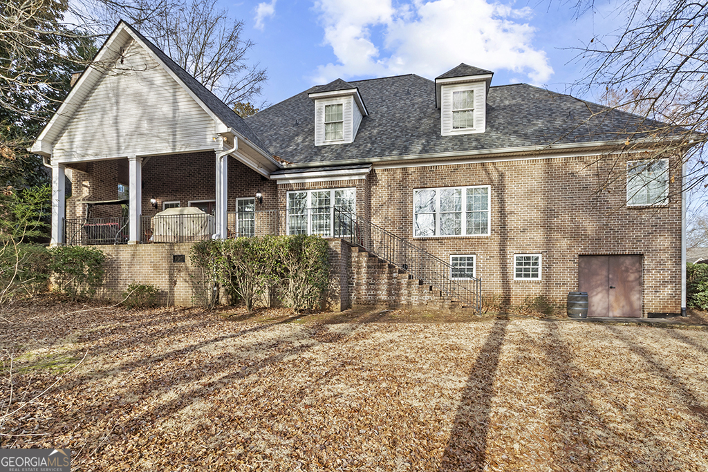 203 Westchester Drive Property Photo 4