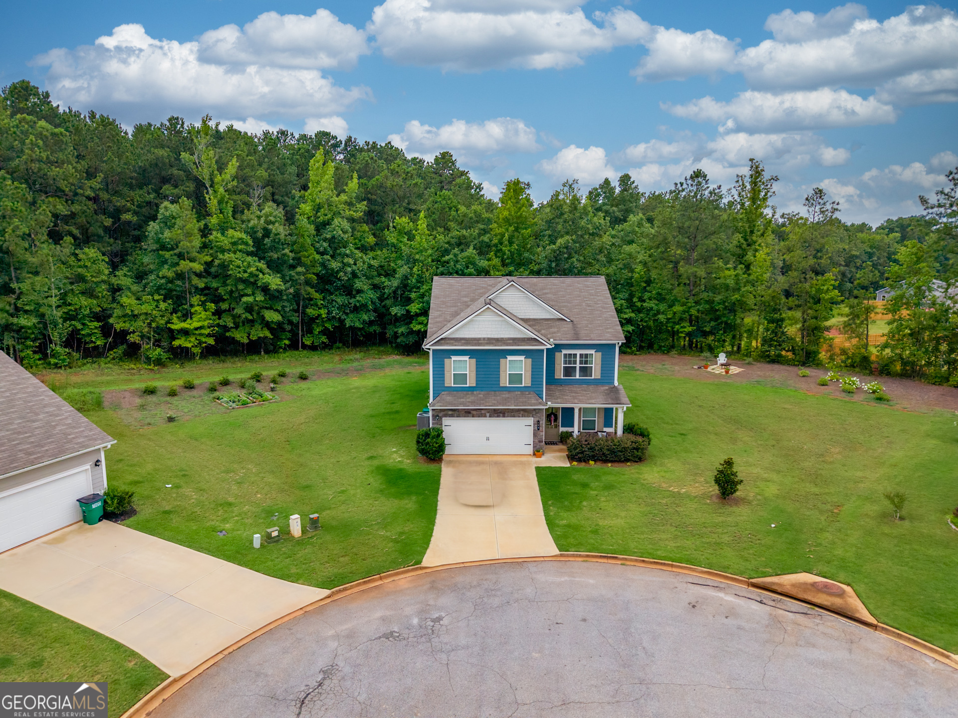 108 Leslie Court Property Photo 3