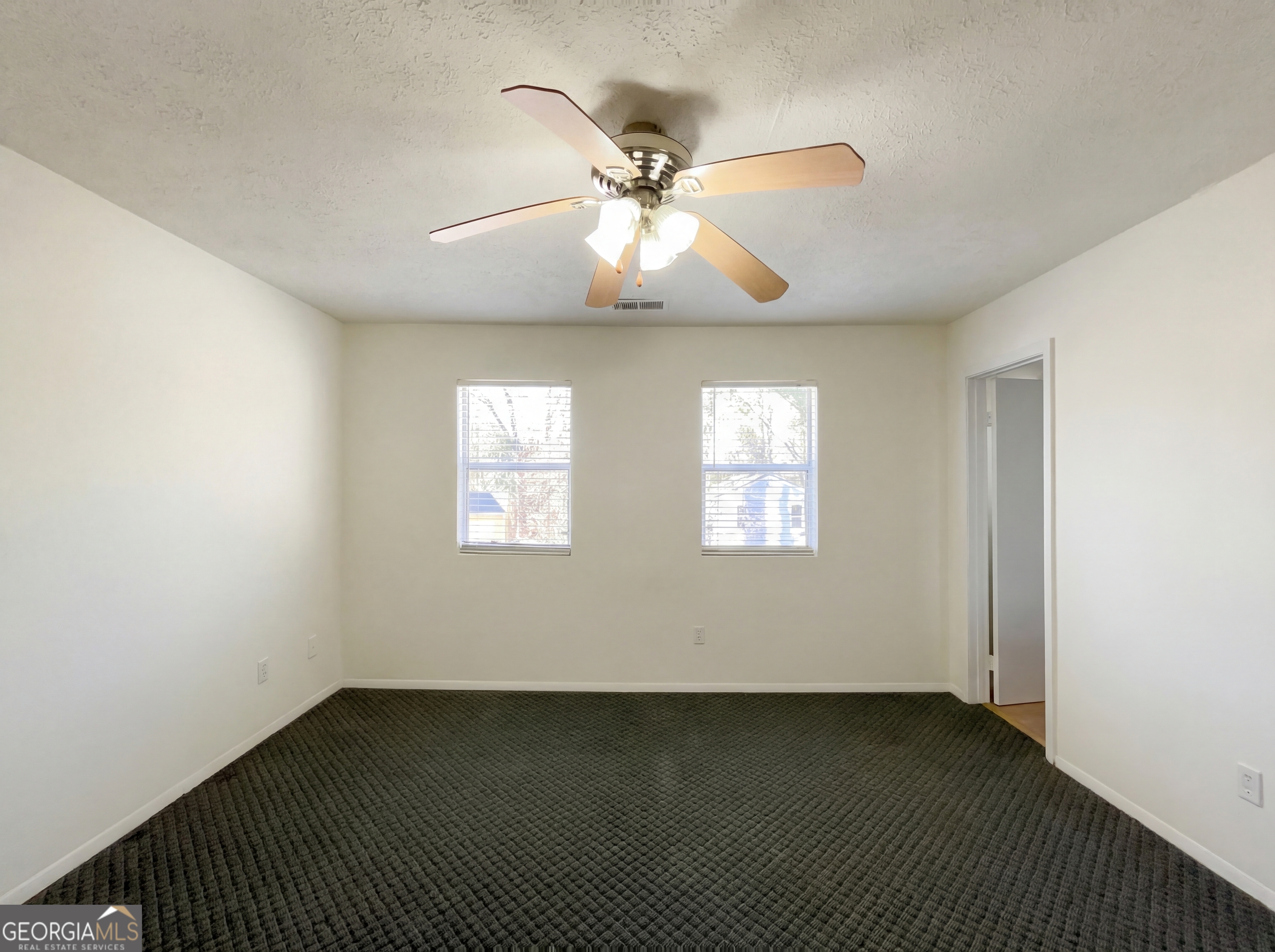 5328 Ridge Forest Drive Property Photo 4