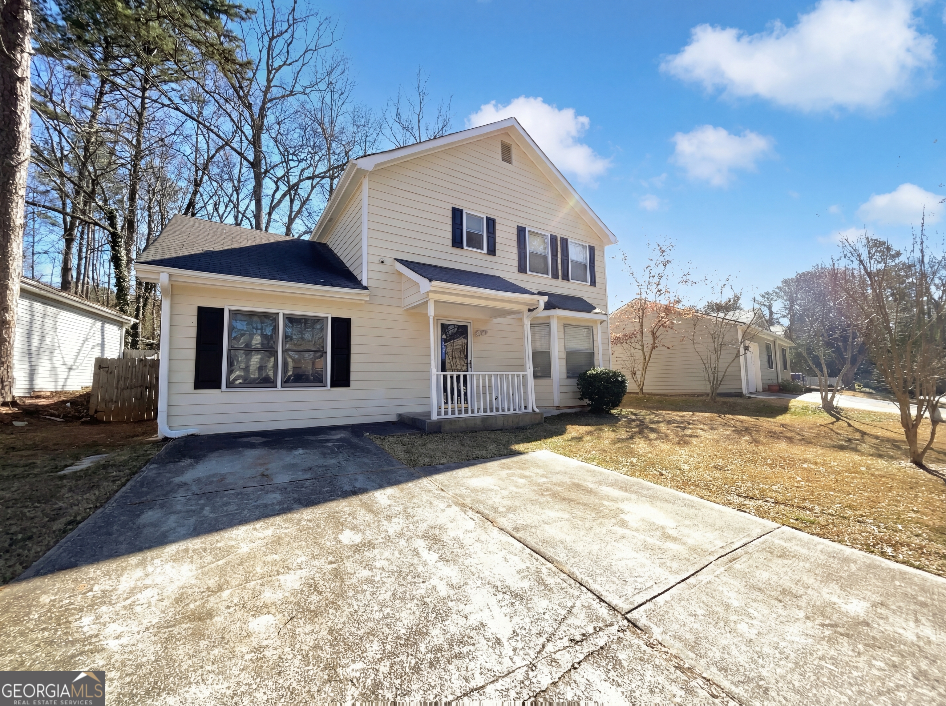 5328 Ridge Forest Drive Property Photo 6