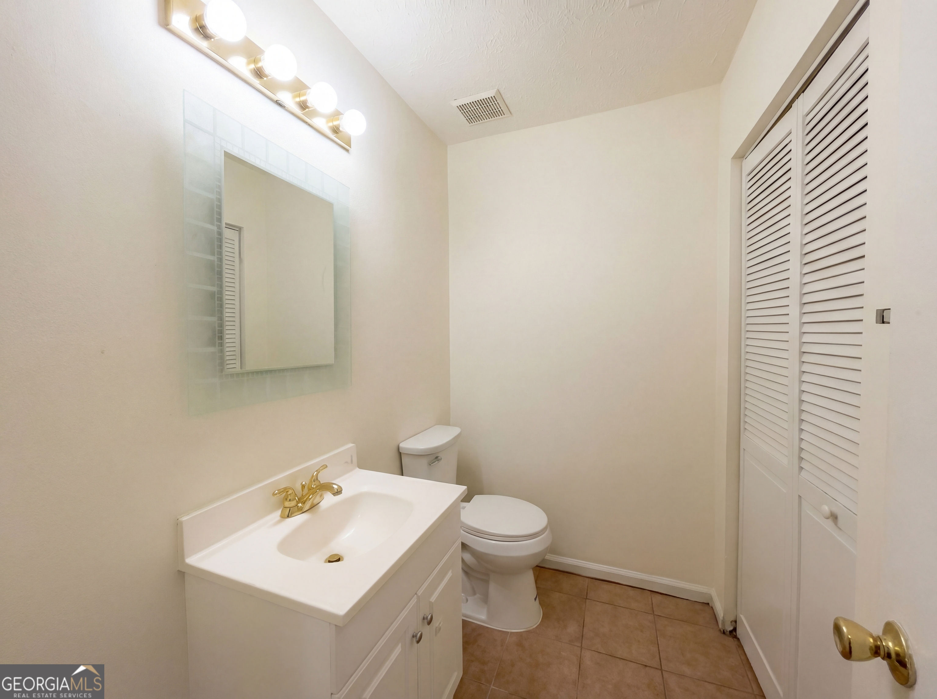 5328 Ridge Forest Drive Property Photo 10
