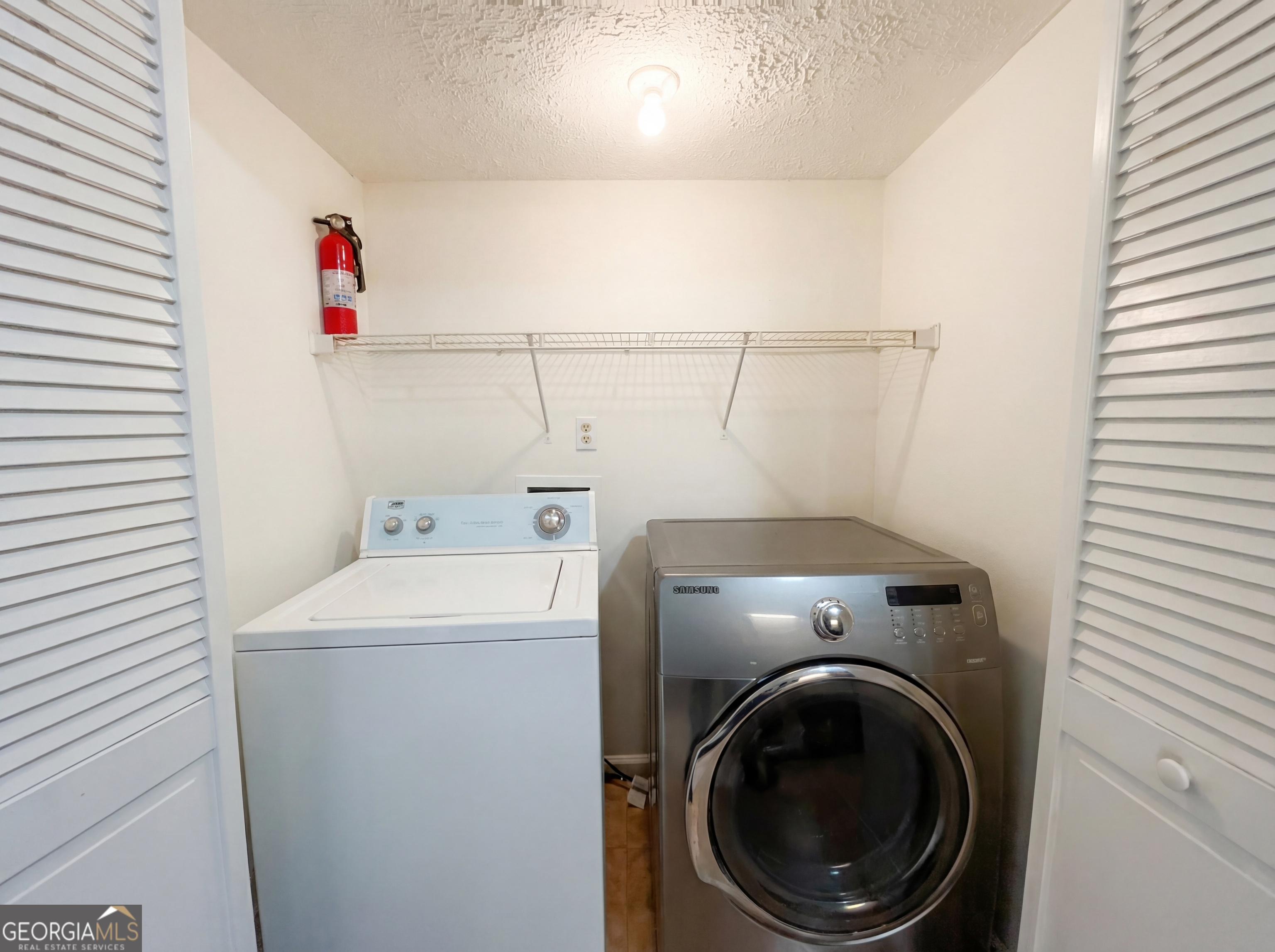 5328 Ridge Forest Drive Property Photo 15