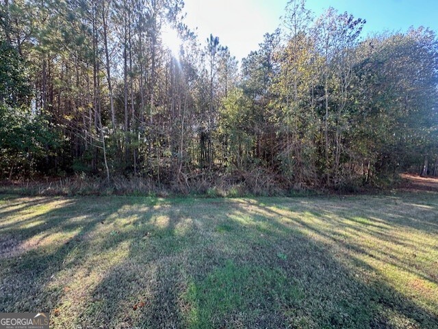 2100 Adel Road Property Photo 4