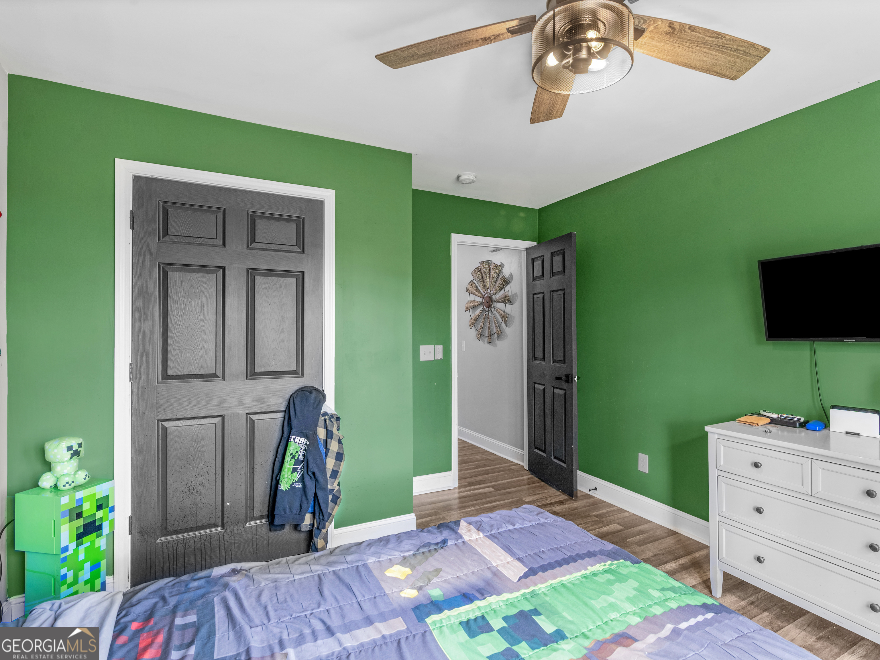 215 Almon Avenue Property Photo 19