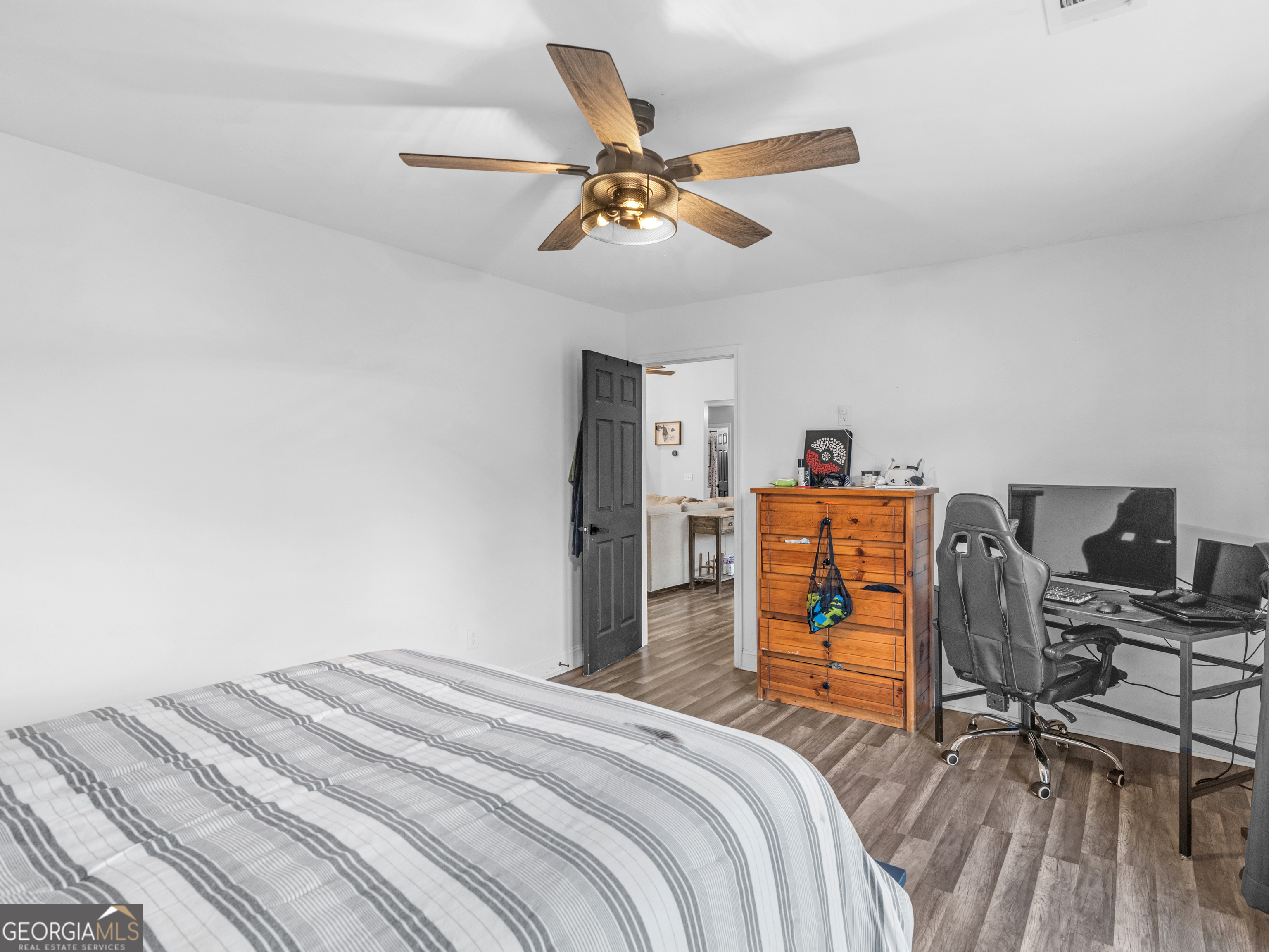 215 Almon Avenue Property Photo 23