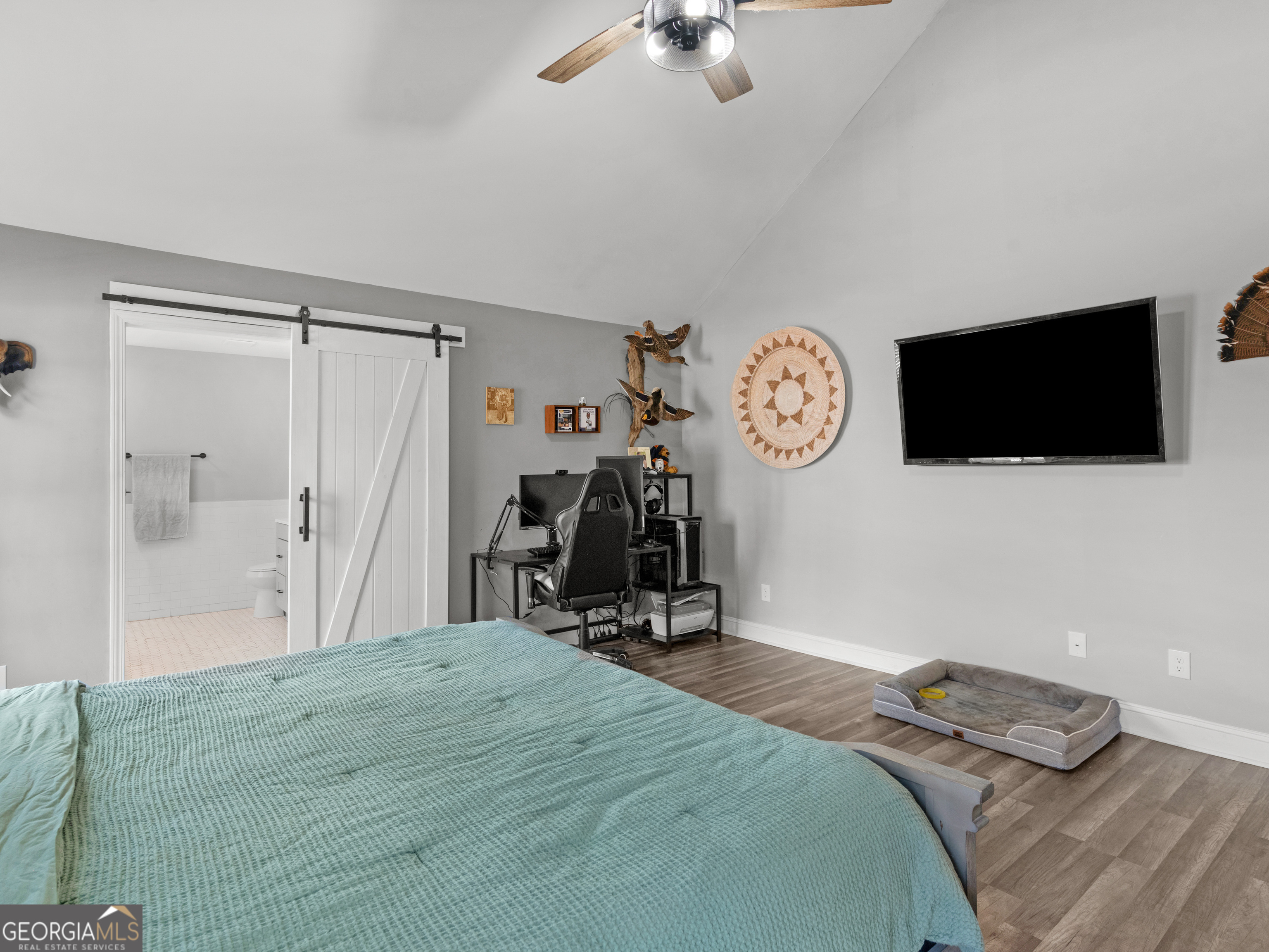 215 Almon Avenue Property Photo 26