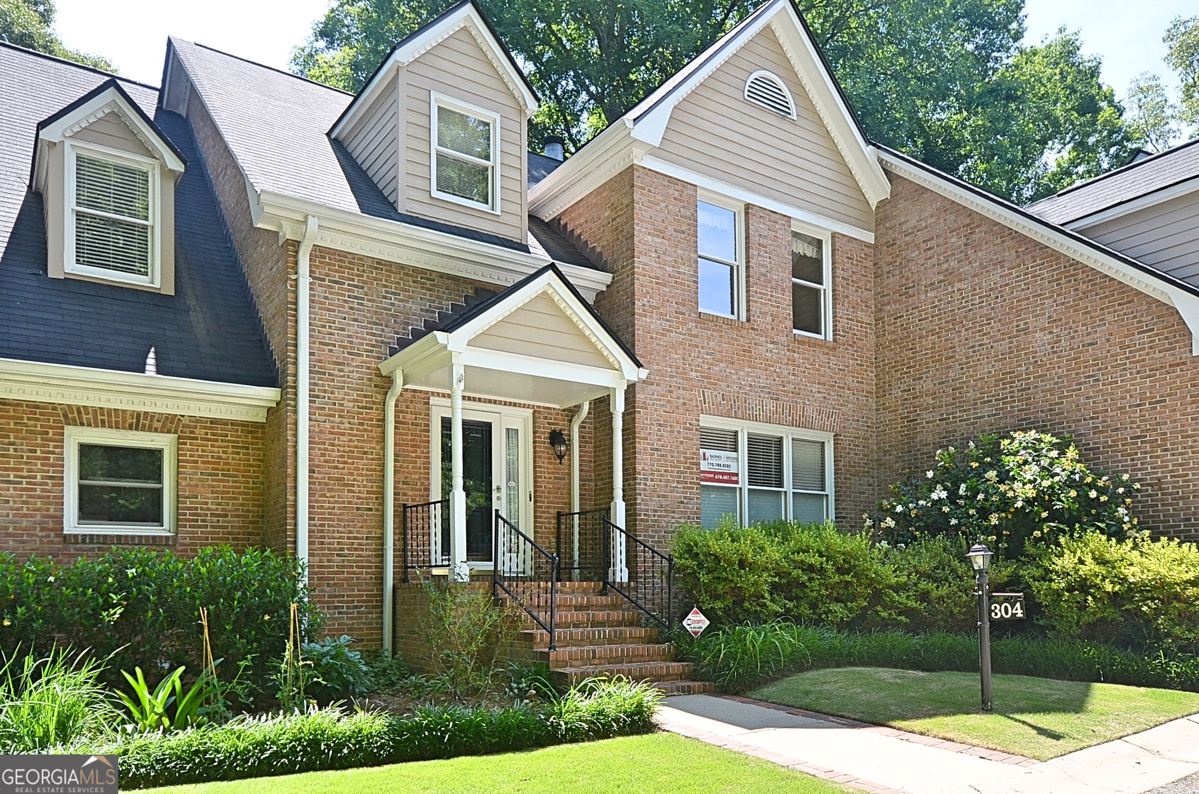 304 Wood Lake Drive Property Photo 1