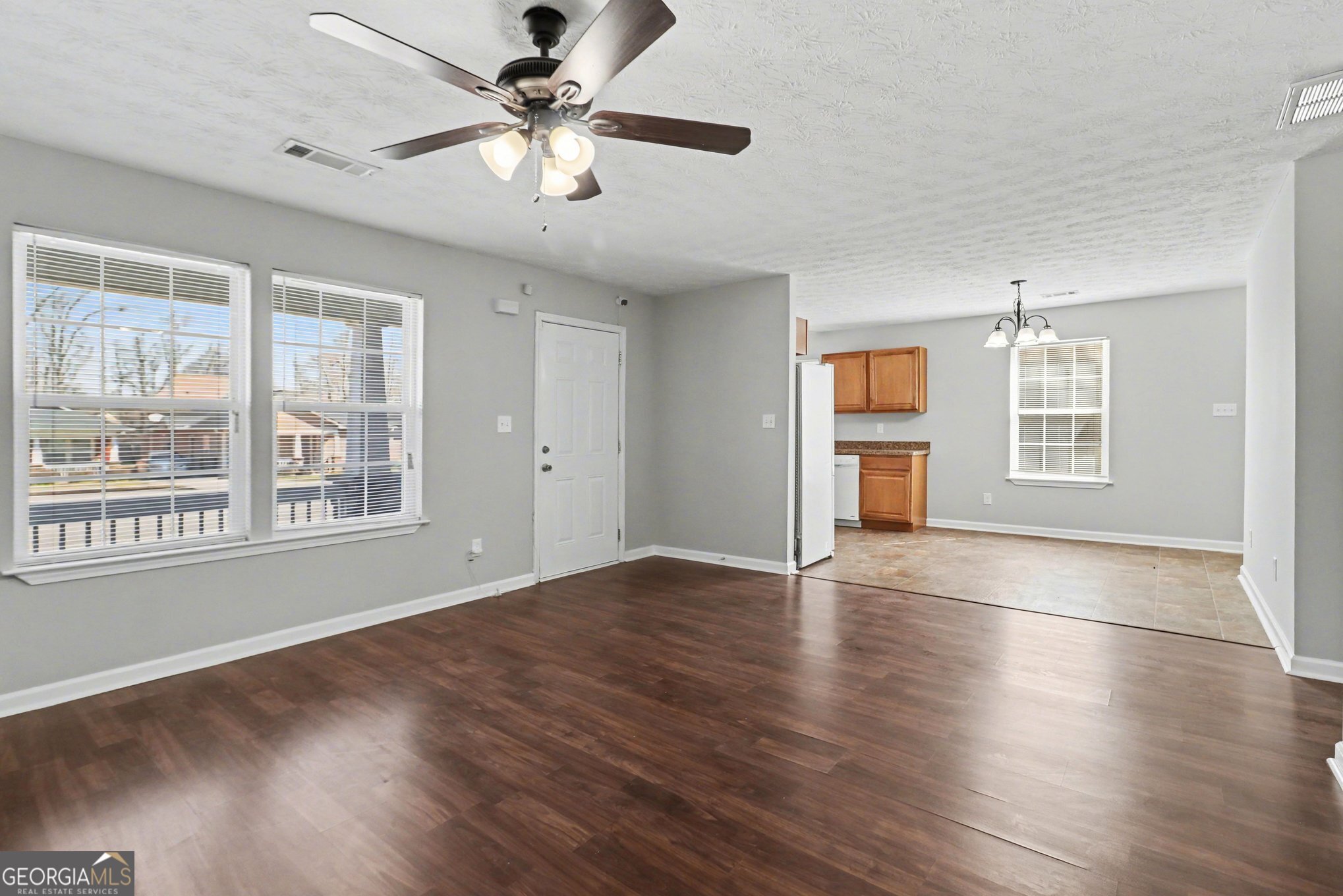 2329 Glebe Court Property Photo 4