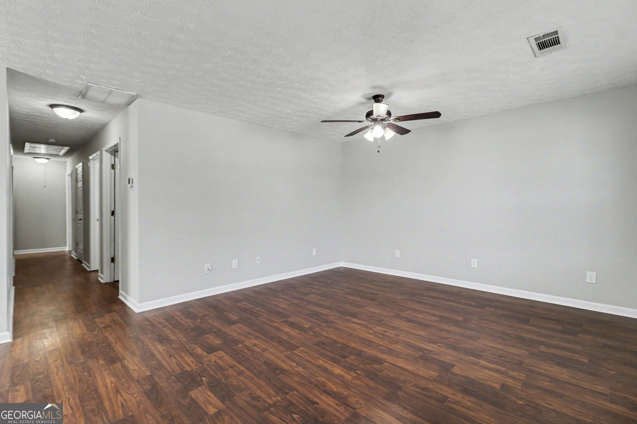 2329 Glebe Court Property Photo 6