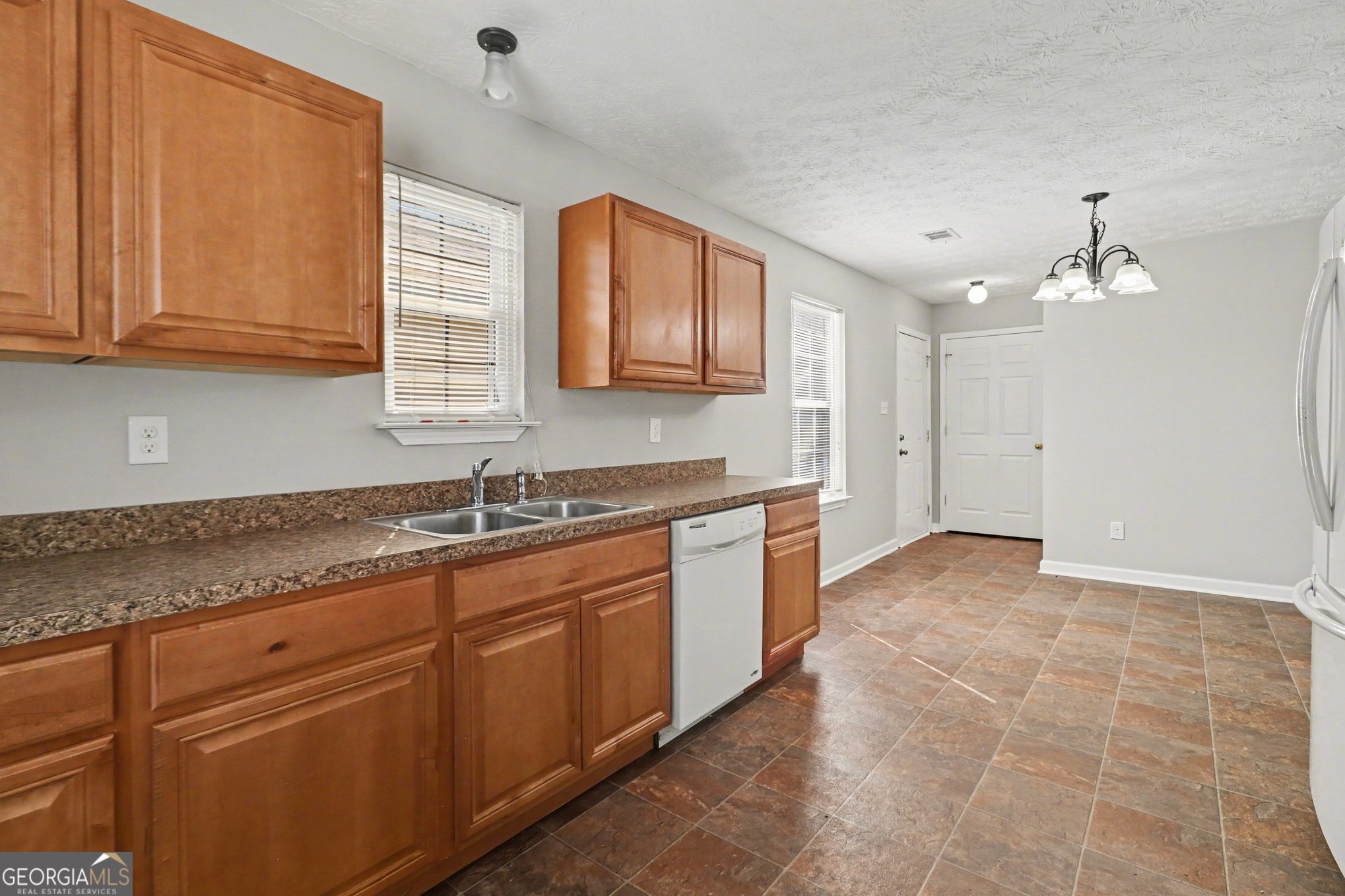 2329 Glebe Court Property Photo 9