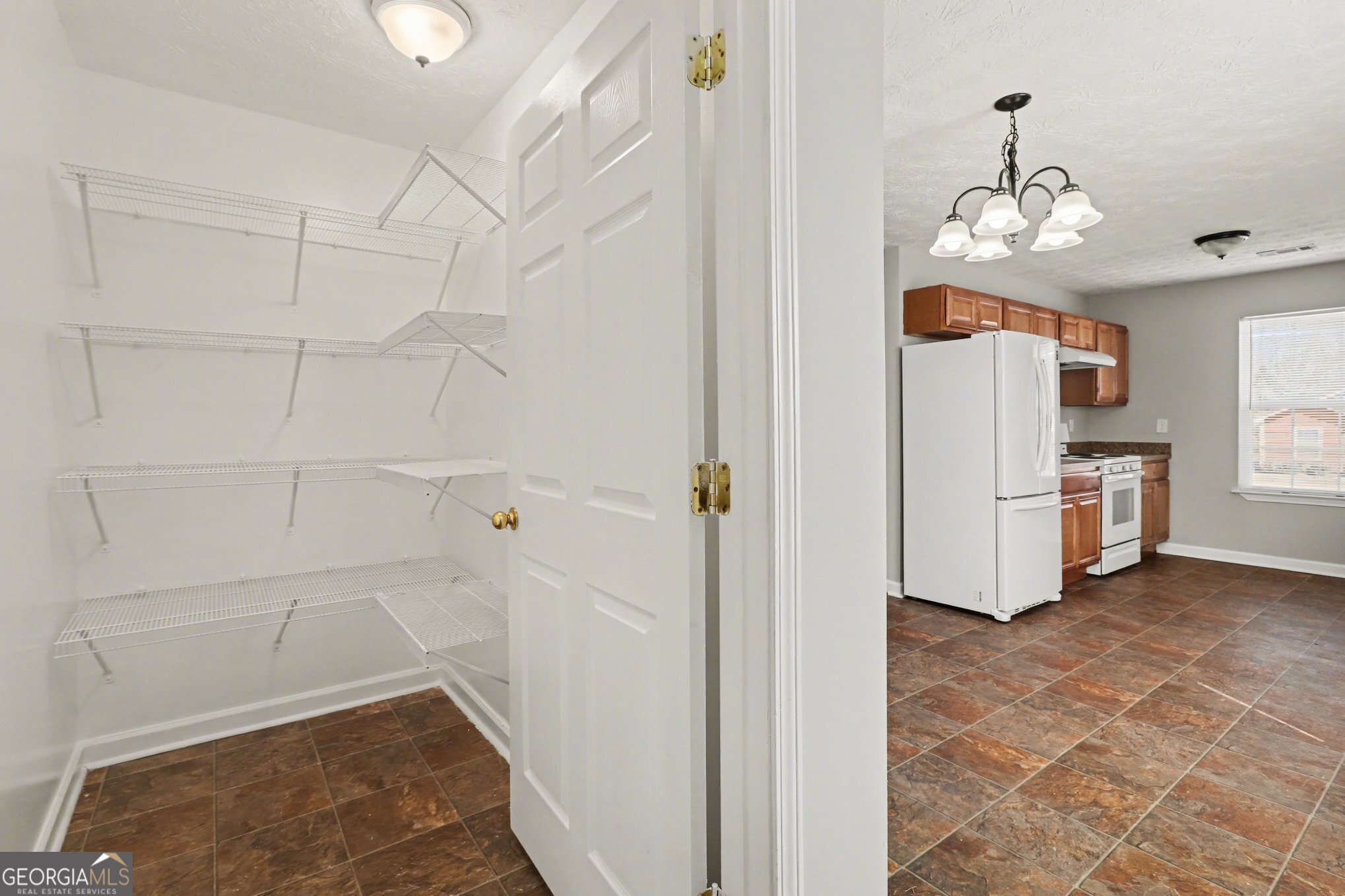 2329 Glebe Court Property Photo 11