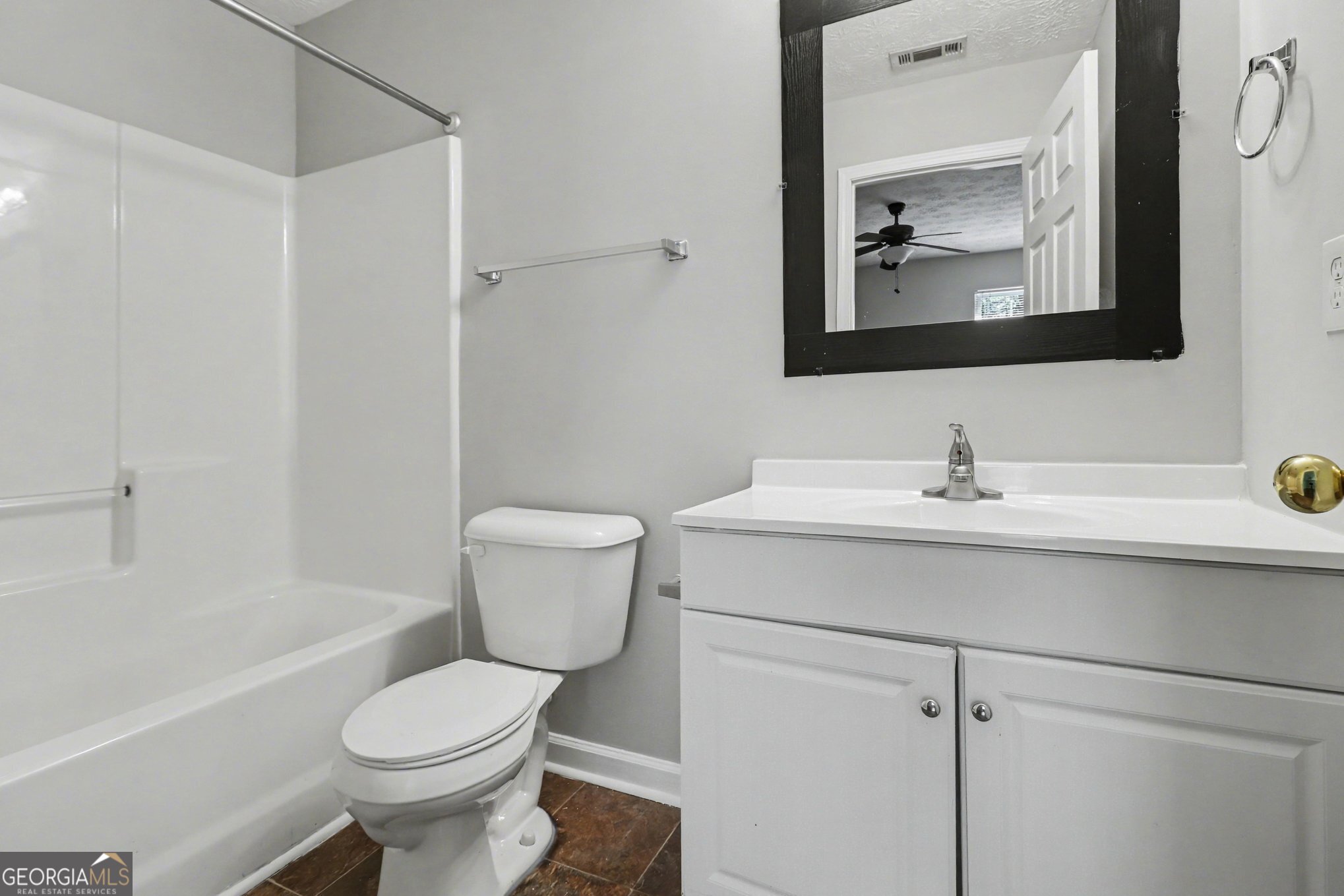 2329 Glebe Court Property Photo 12