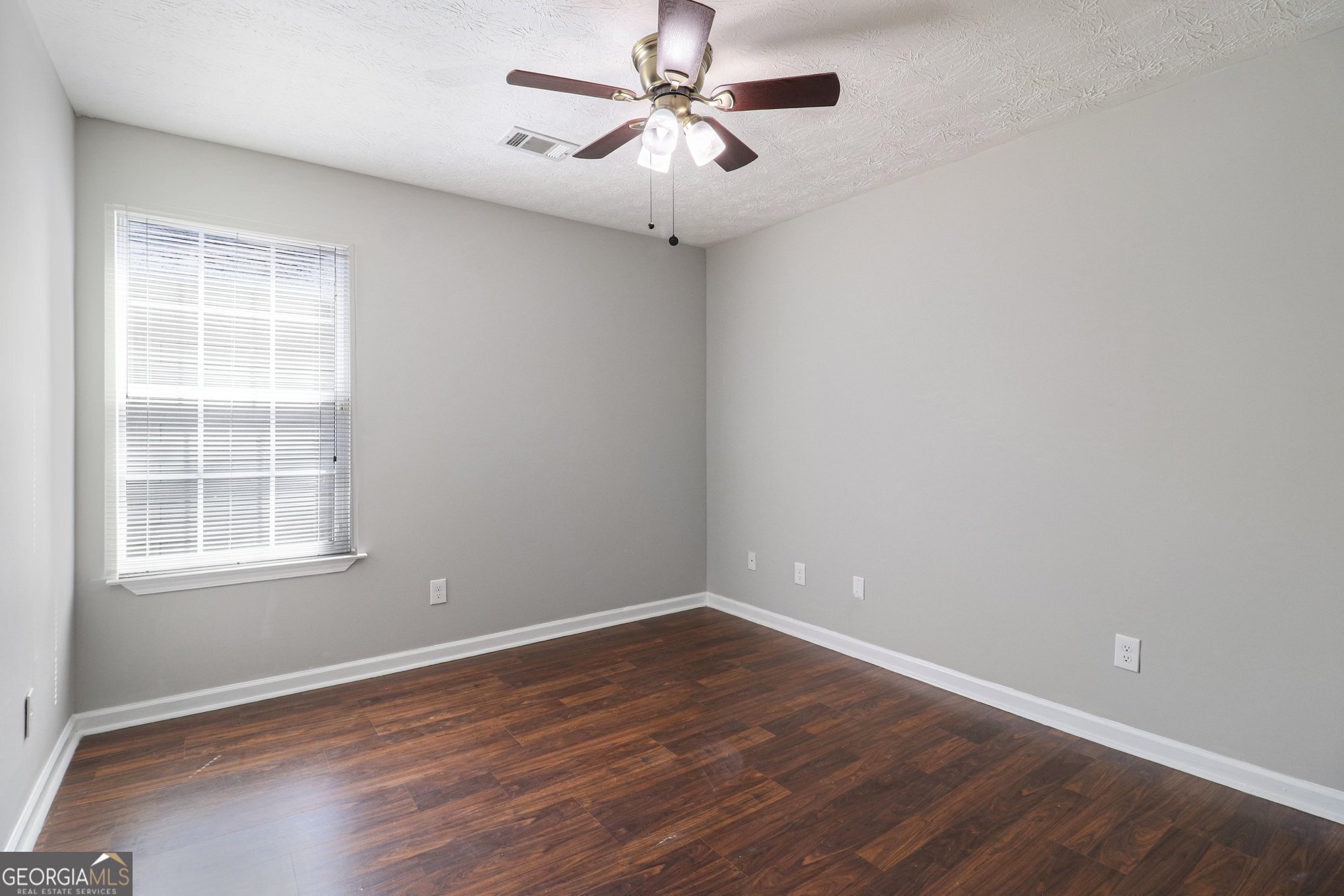 2329 Glebe Court Property Photo 13