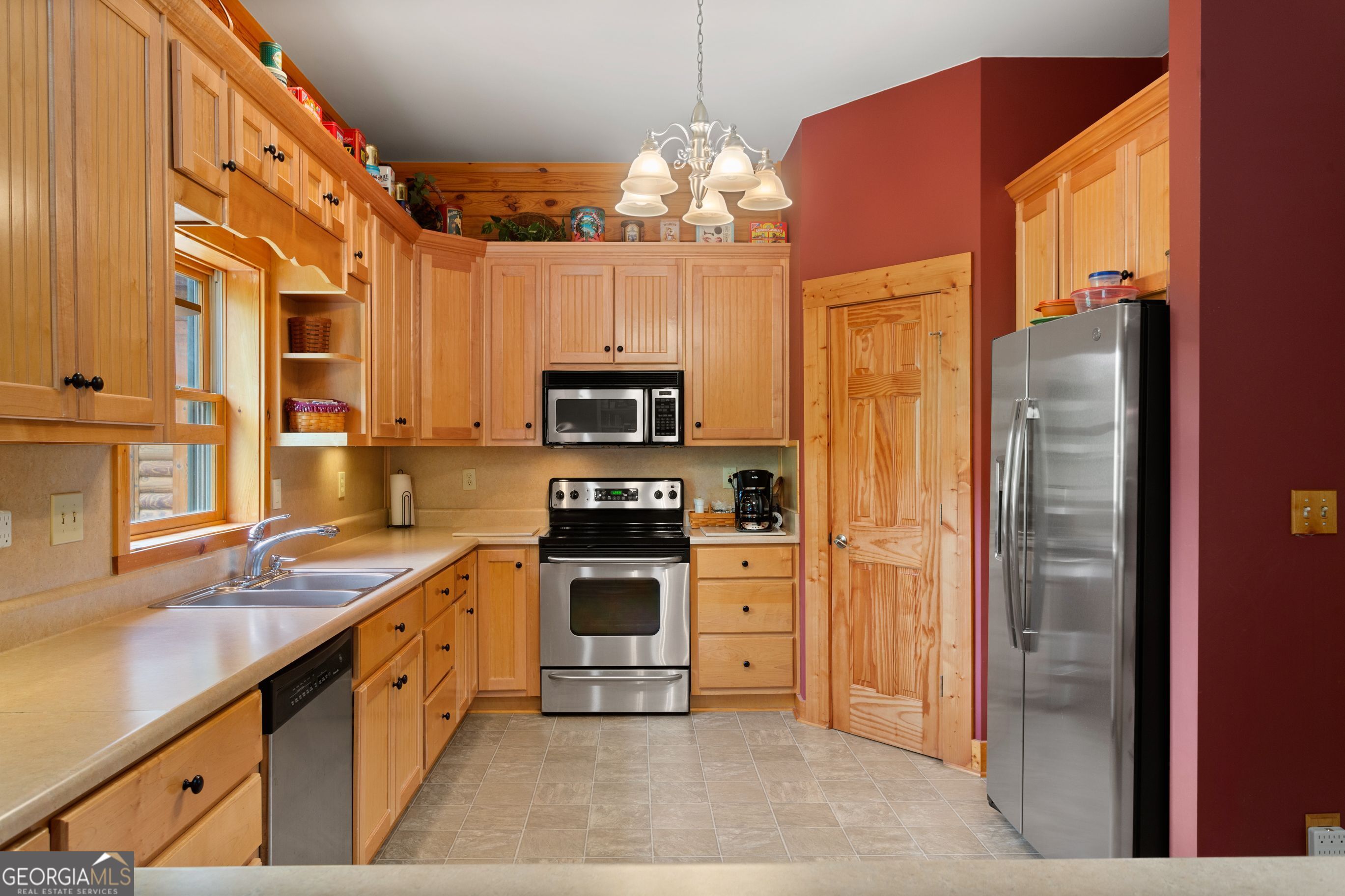 729 Huckleberry Way Property Photo 15