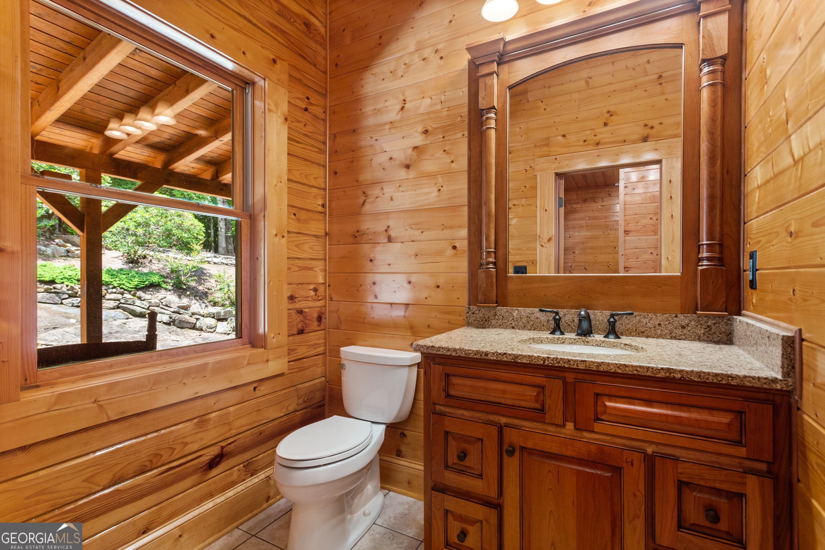 729 Huckleberry Way Property Photo 39