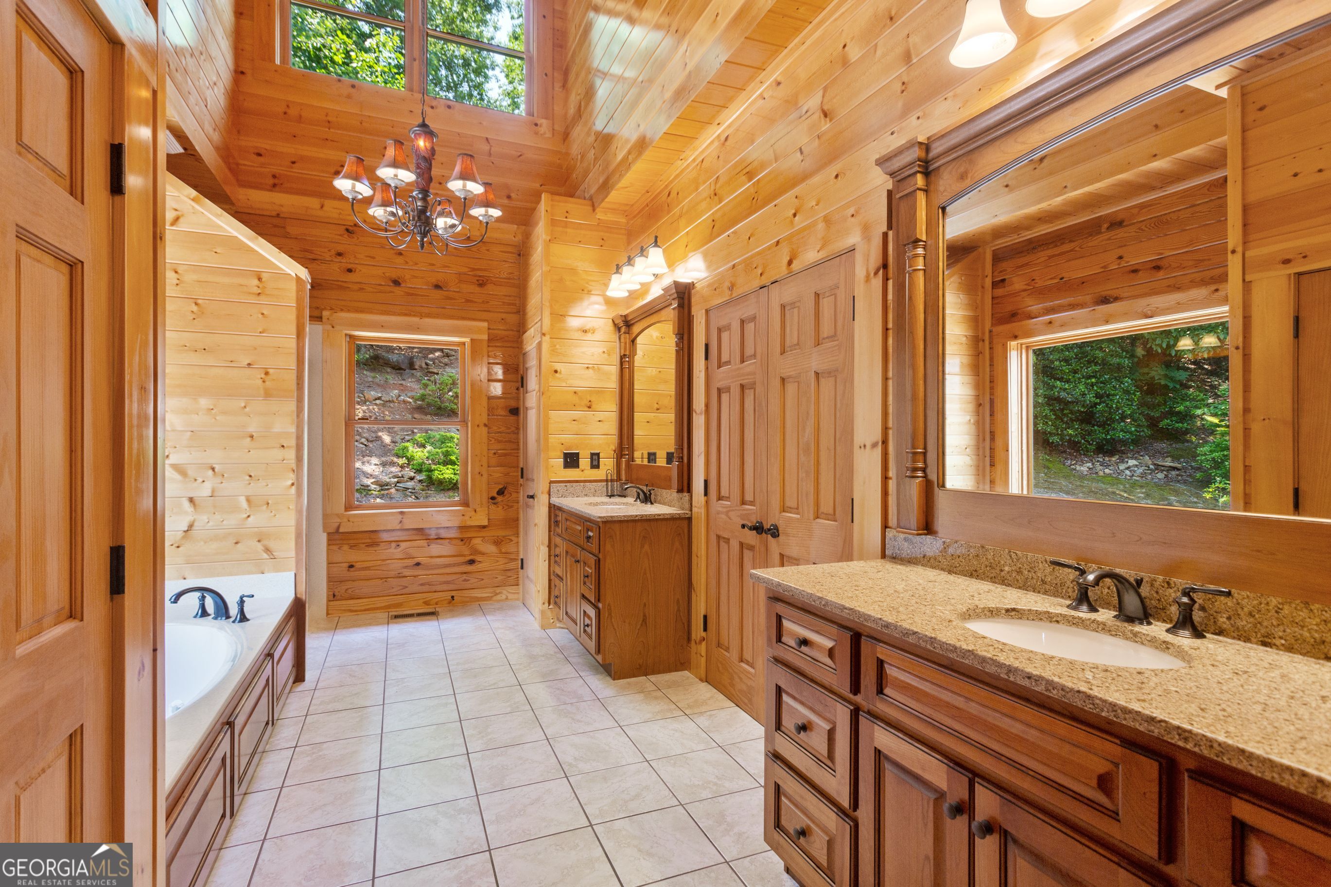 729 Huckleberry Way Property Photo 43