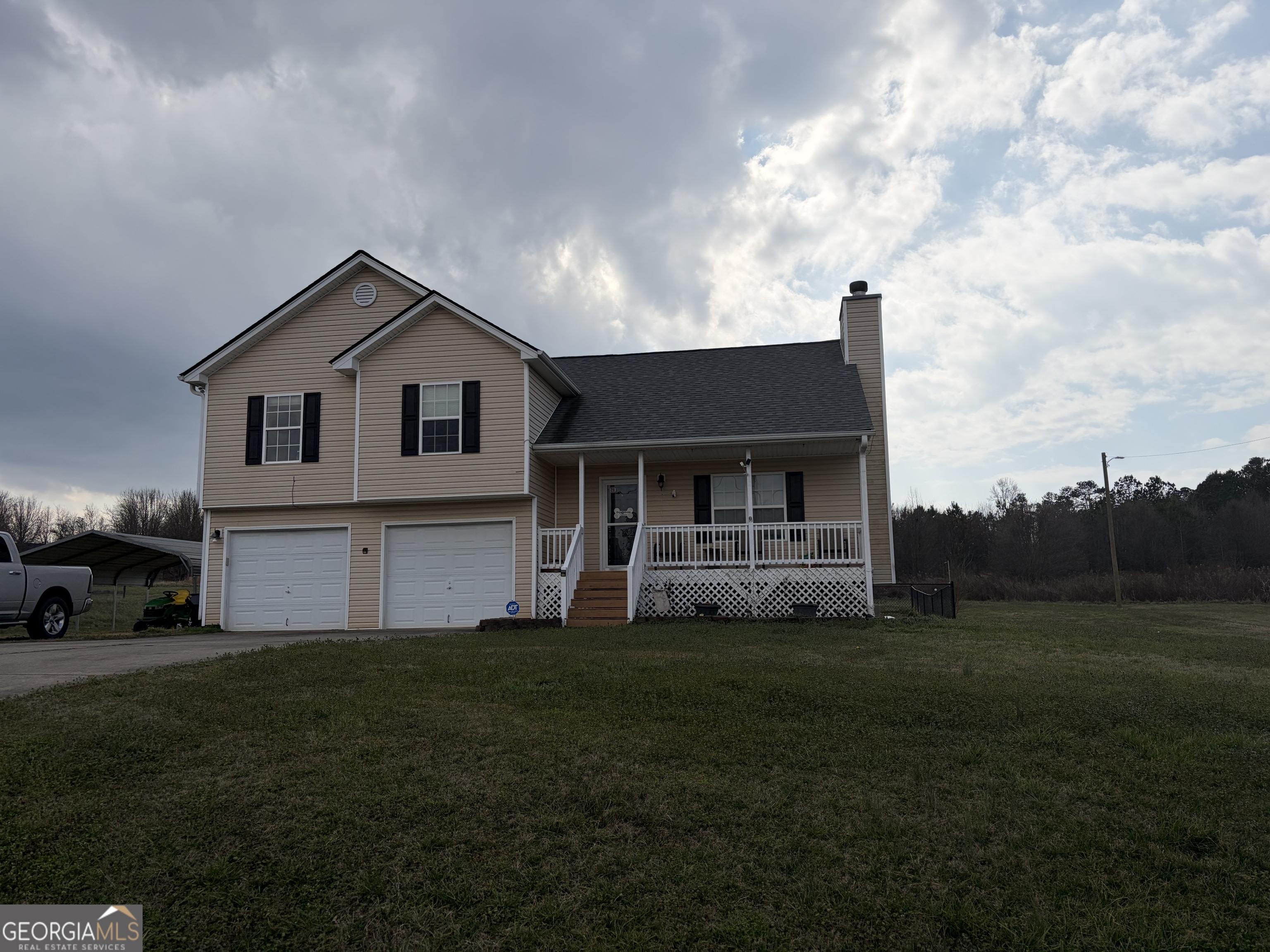 137 Stonebrooke Drive Property Photo 1