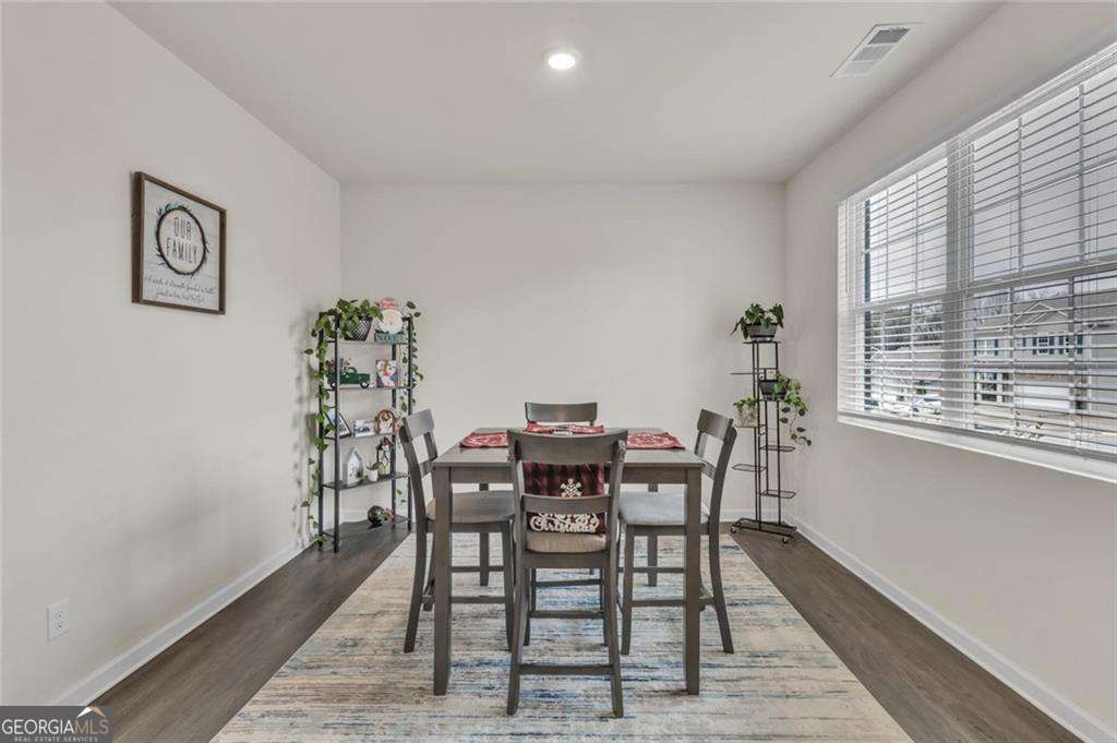 23 Embry Boulevard Property Photo 5