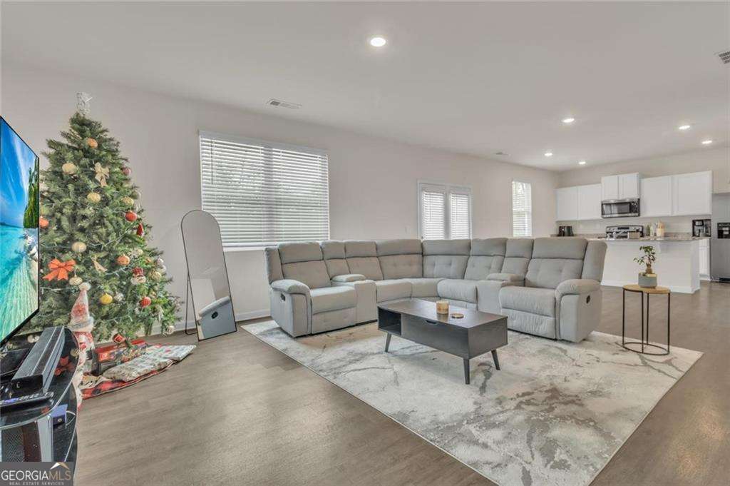 23 Embry Boulevard Property Photo 15