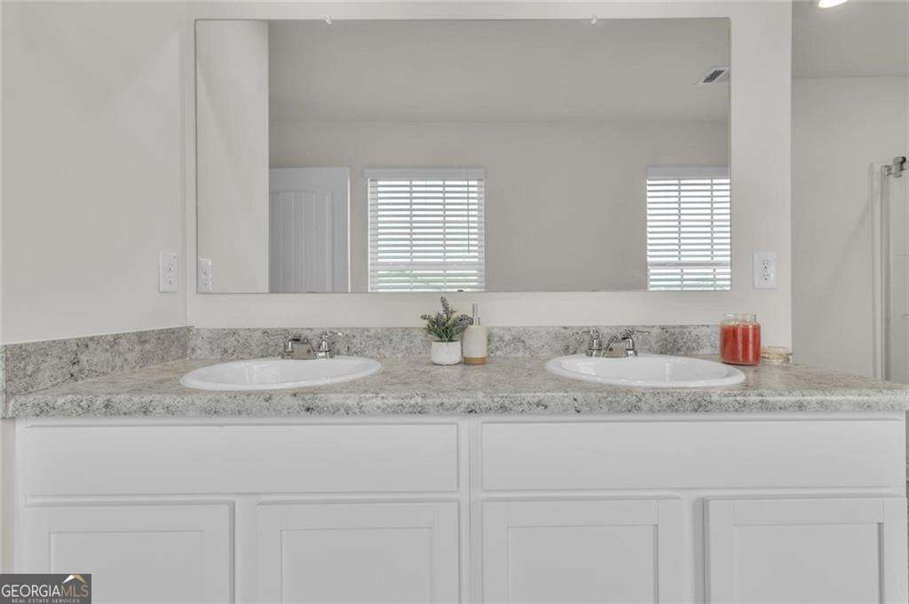 23 Embry Boulevard Property Photo 32