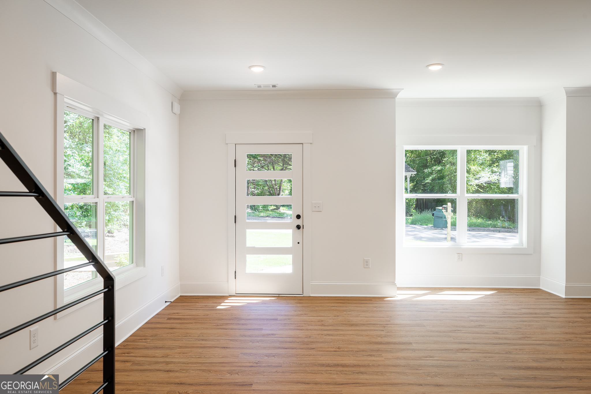 169 Vine Street Property Photo 8