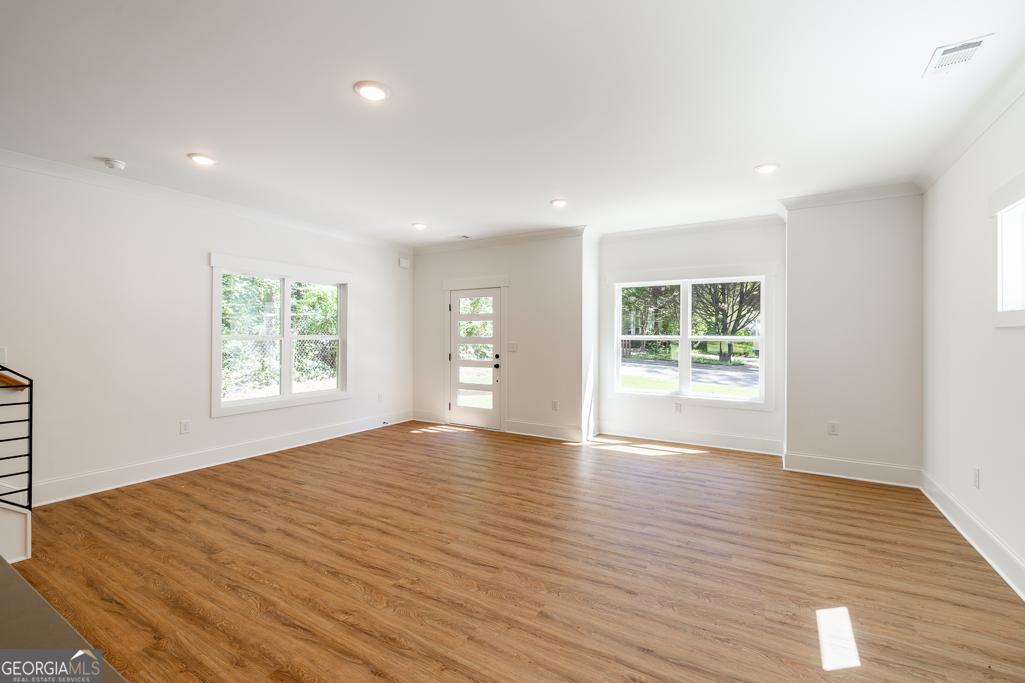 169 Vine Street Property Photo 9