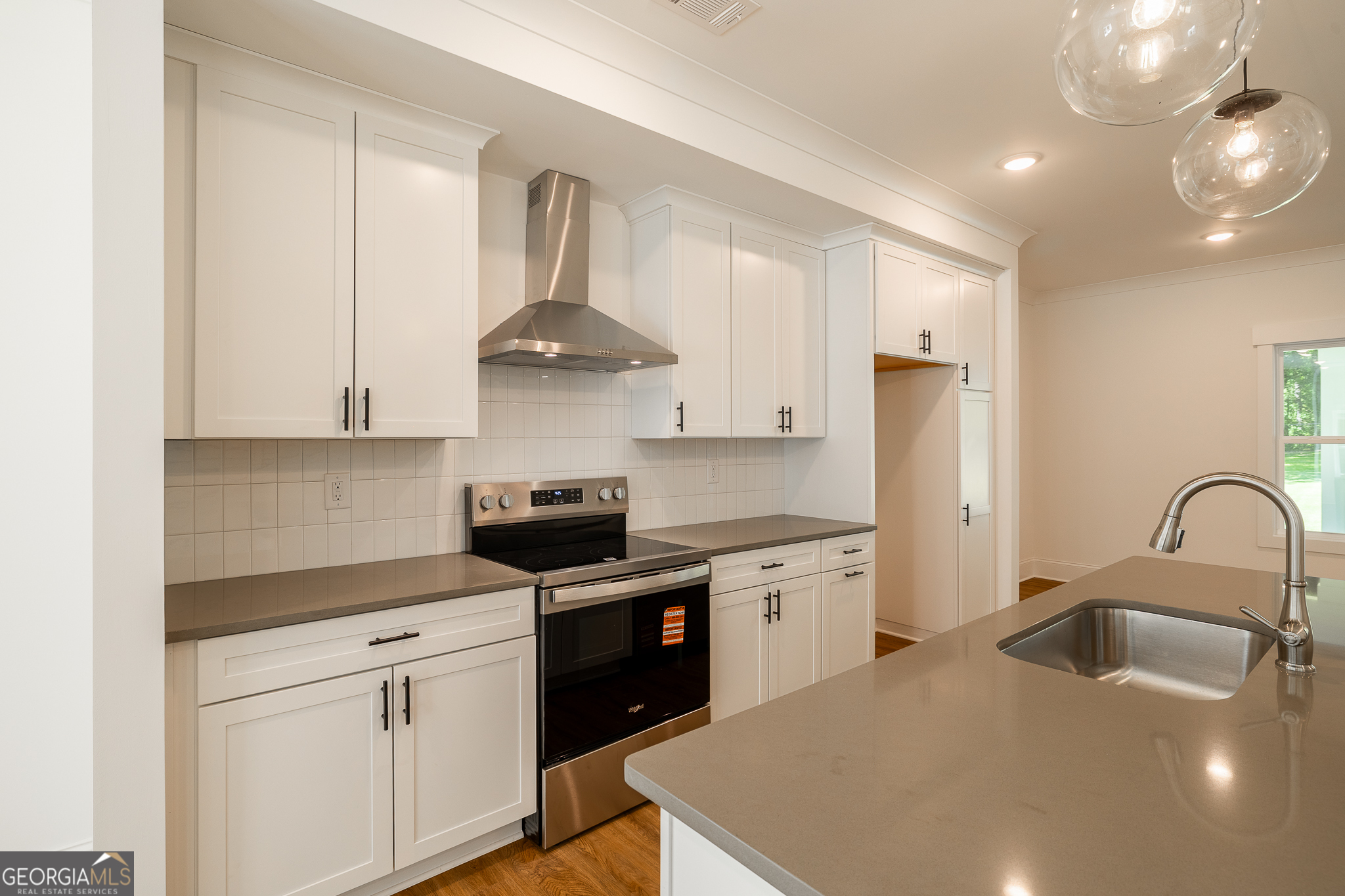 169 Vine Street Property Photo 13