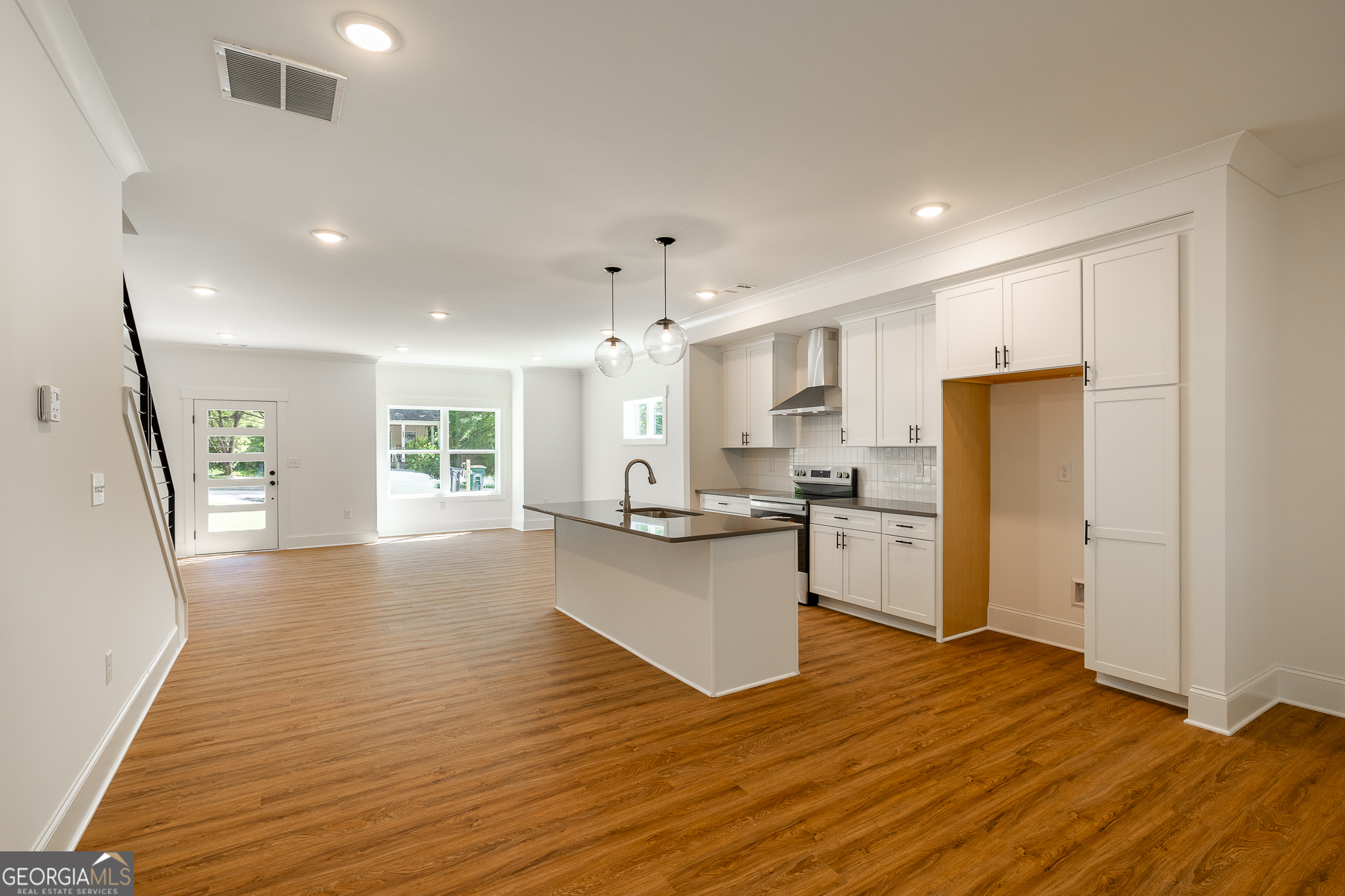 169 Vine Street Property Photo 14