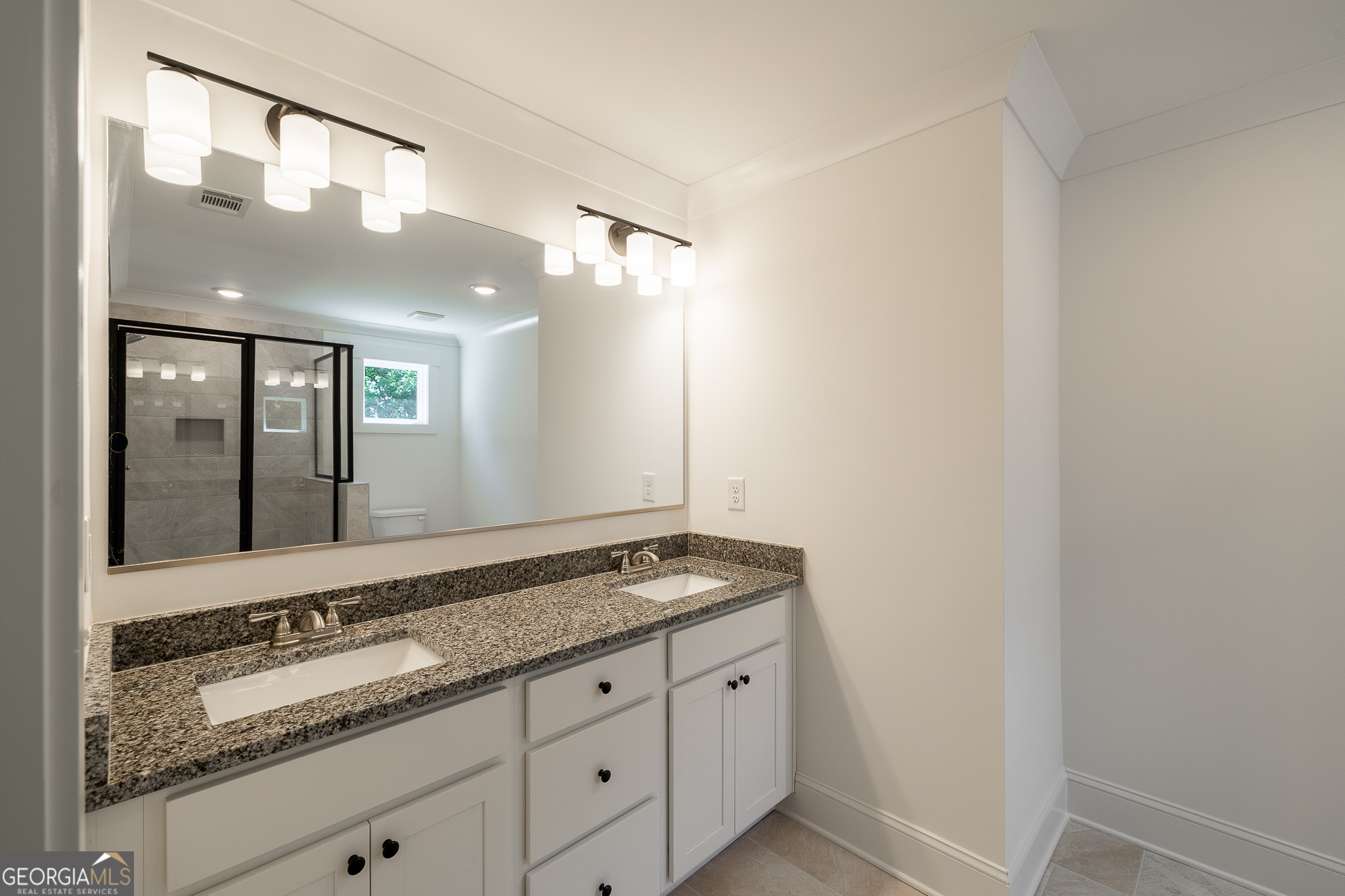 169 Vine Street Property Photo 27